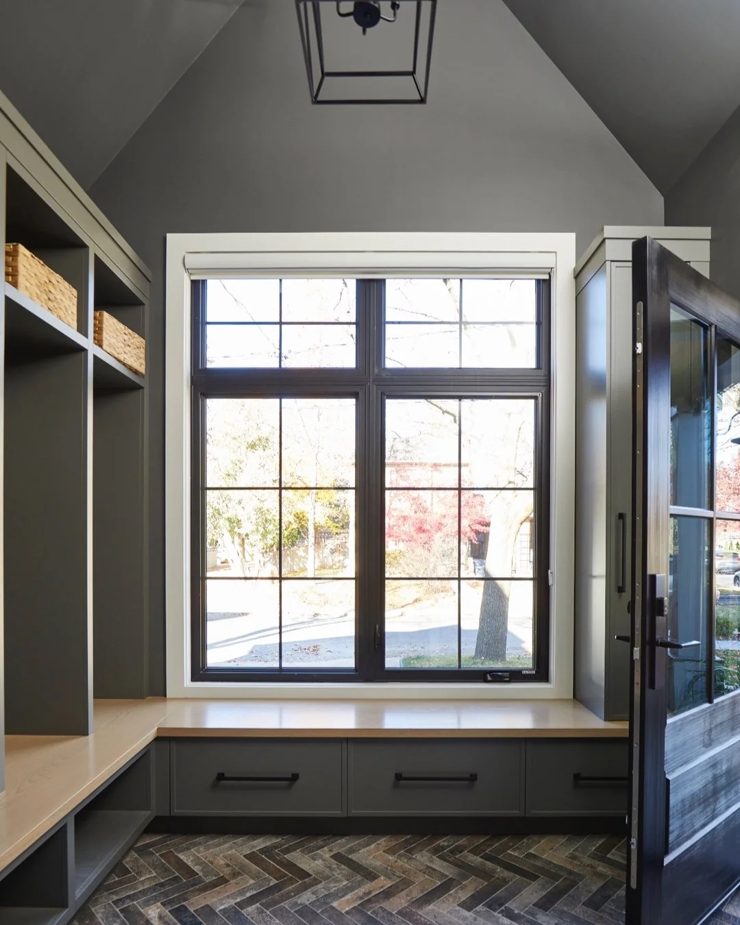 The entry sets the tone for the whole home.

�Lighting, one strong piece of art, and a surface that can actually handle real life.�

DM ENTRY and tell me what your entry needs.�

#EntrywayDesign #InteriorDesignToronto #LuxuryInteriors #TorontoHomes #