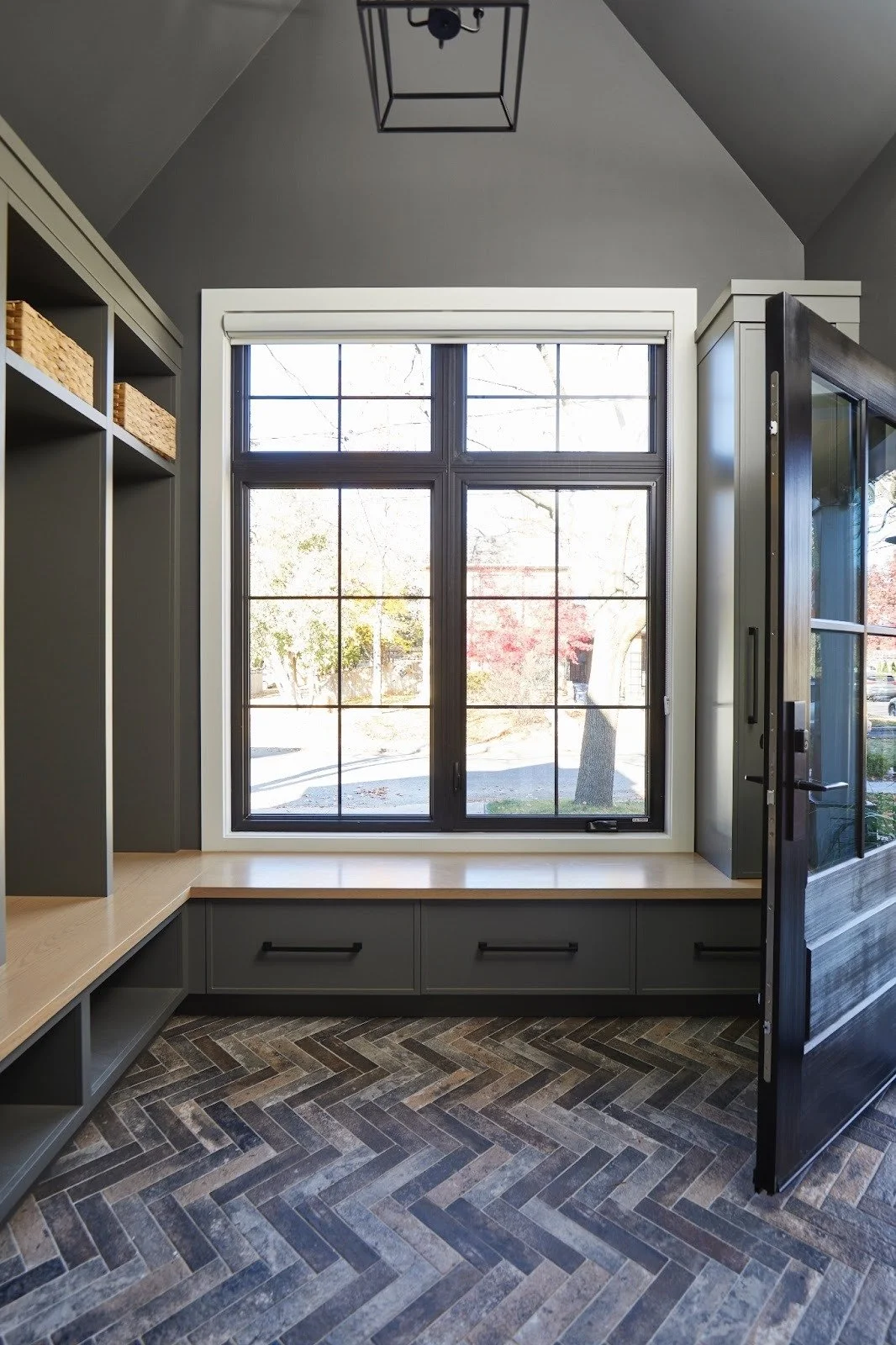 manor rd mudroom.jpg