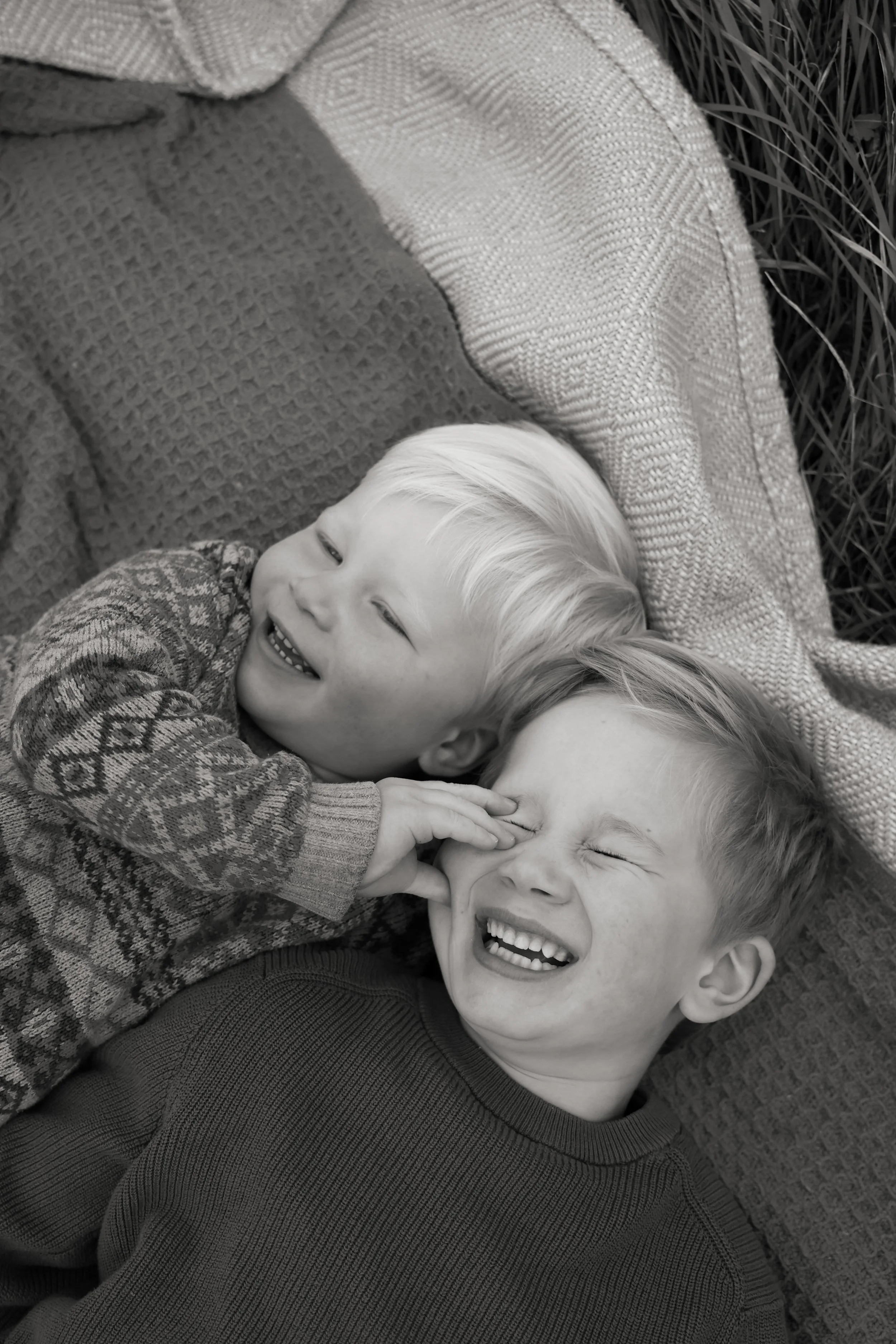 Family photoshoot Bicester Oxfordshire. Natural and fun.