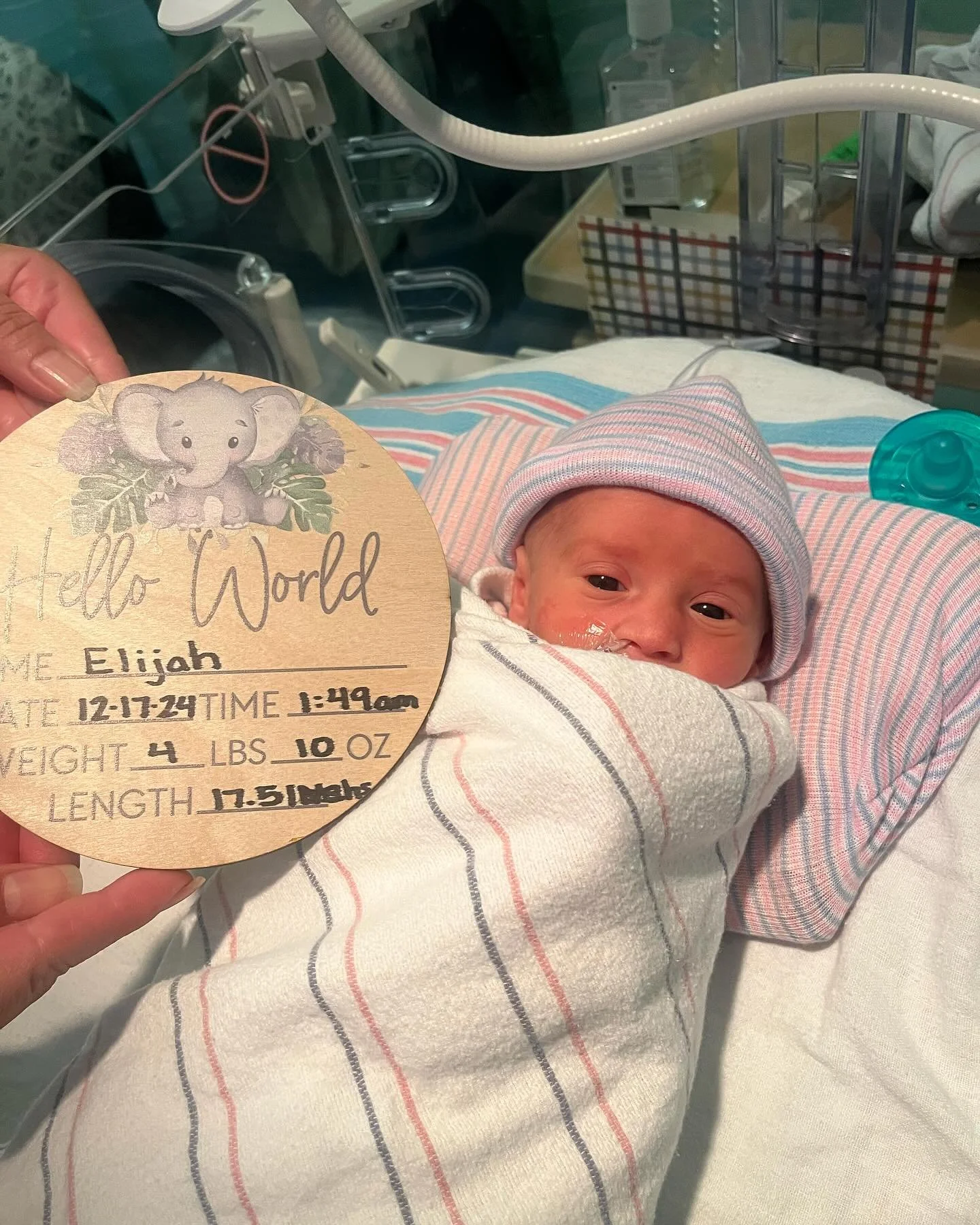 Welcome to the world my baby boy , I love you forever Elijah ❤️❤️