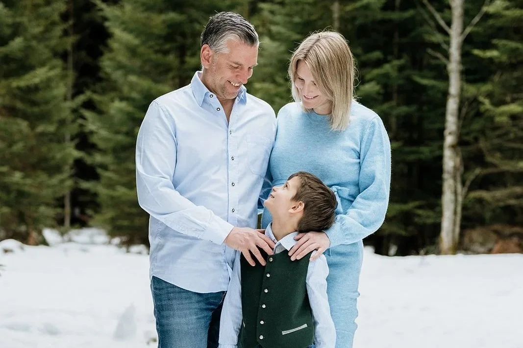 Babybauchshooting am Ödensee – Natürliche Schwangerschaftsfotografie bei Bad Mitterndorf