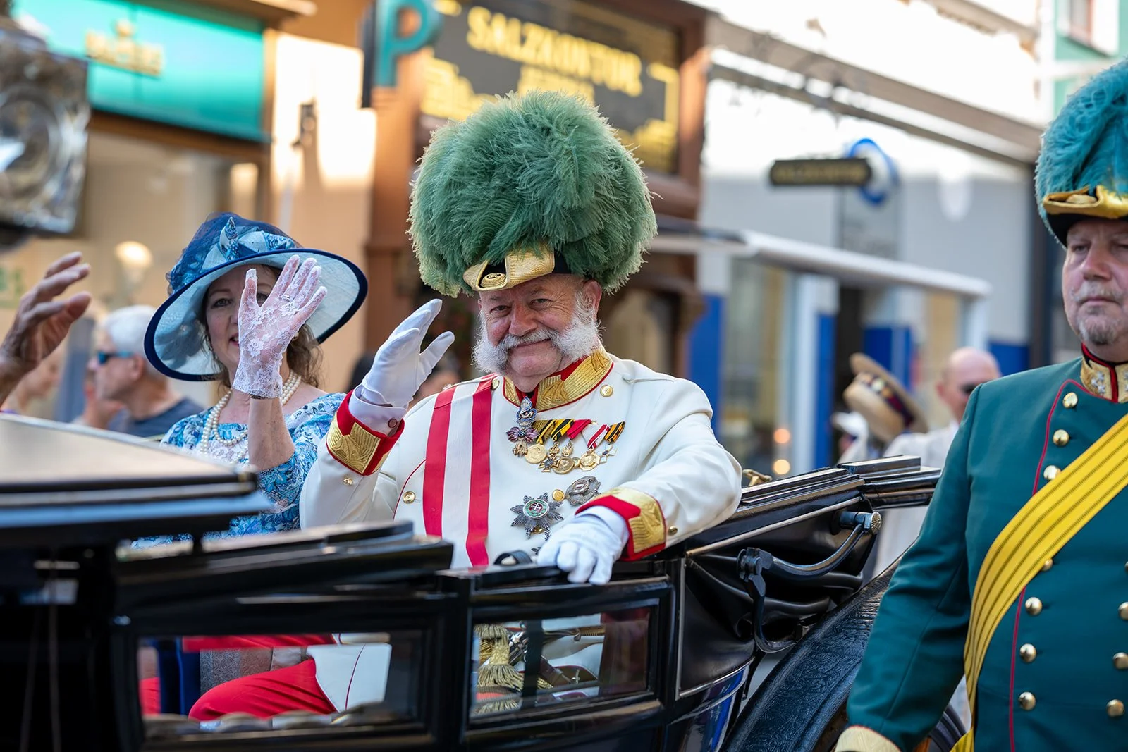 Eventfotografie bei festlichem Umzug – traditionelle Veranstaltung mit historischen Uniformen