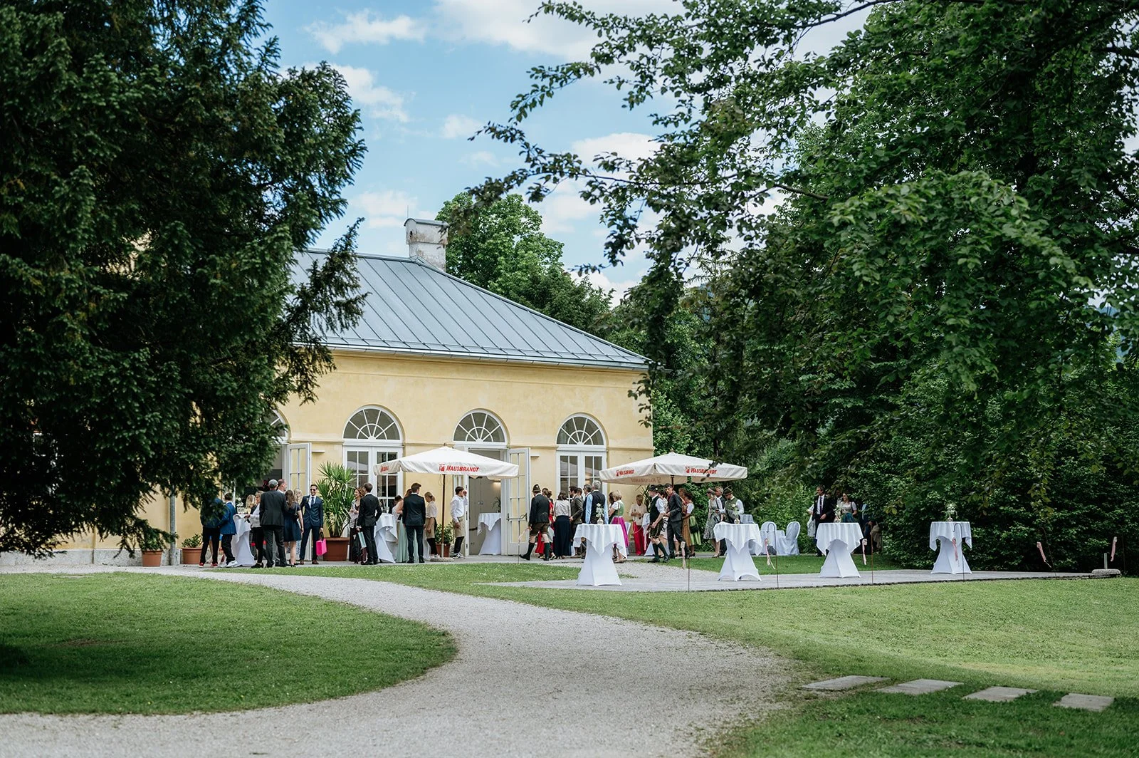Kaiserliche Stallungen Bad Ischl im Sommer – Hochzeitslocation im Salzkammergut mit historischem Flair