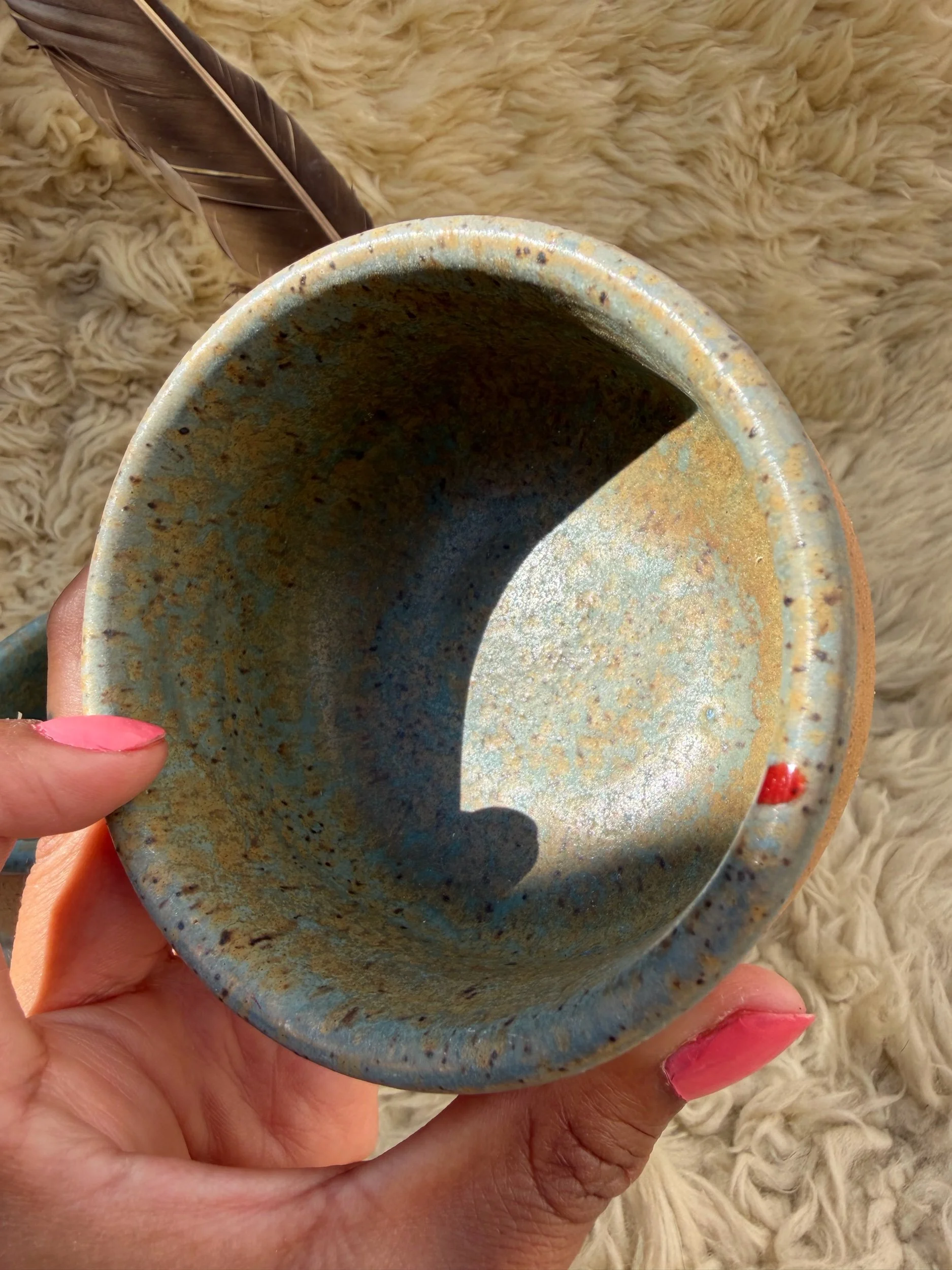 Wine Cup in Moss/red dot