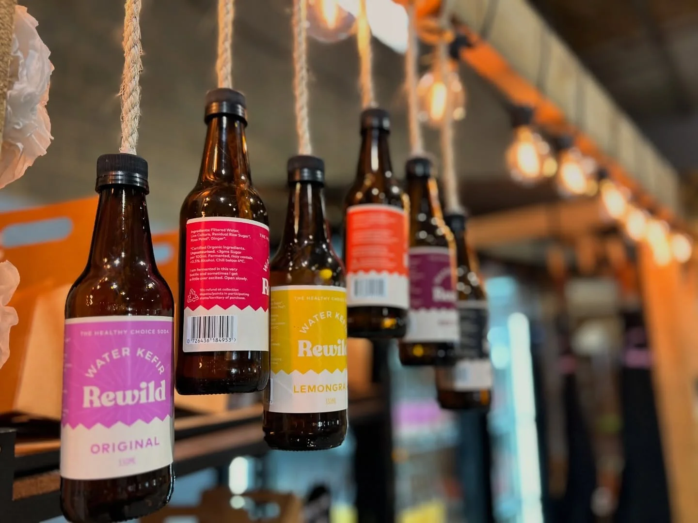 Have you tried Rewild Water Kefir yet? 🫧
A naturally sparkling probiotic drink made right here in the Riverina, Rewild Water Kefir is refreshing, lightly fizzy and crafted to support gut health. Packed with live cultures and bursting with flavour, i