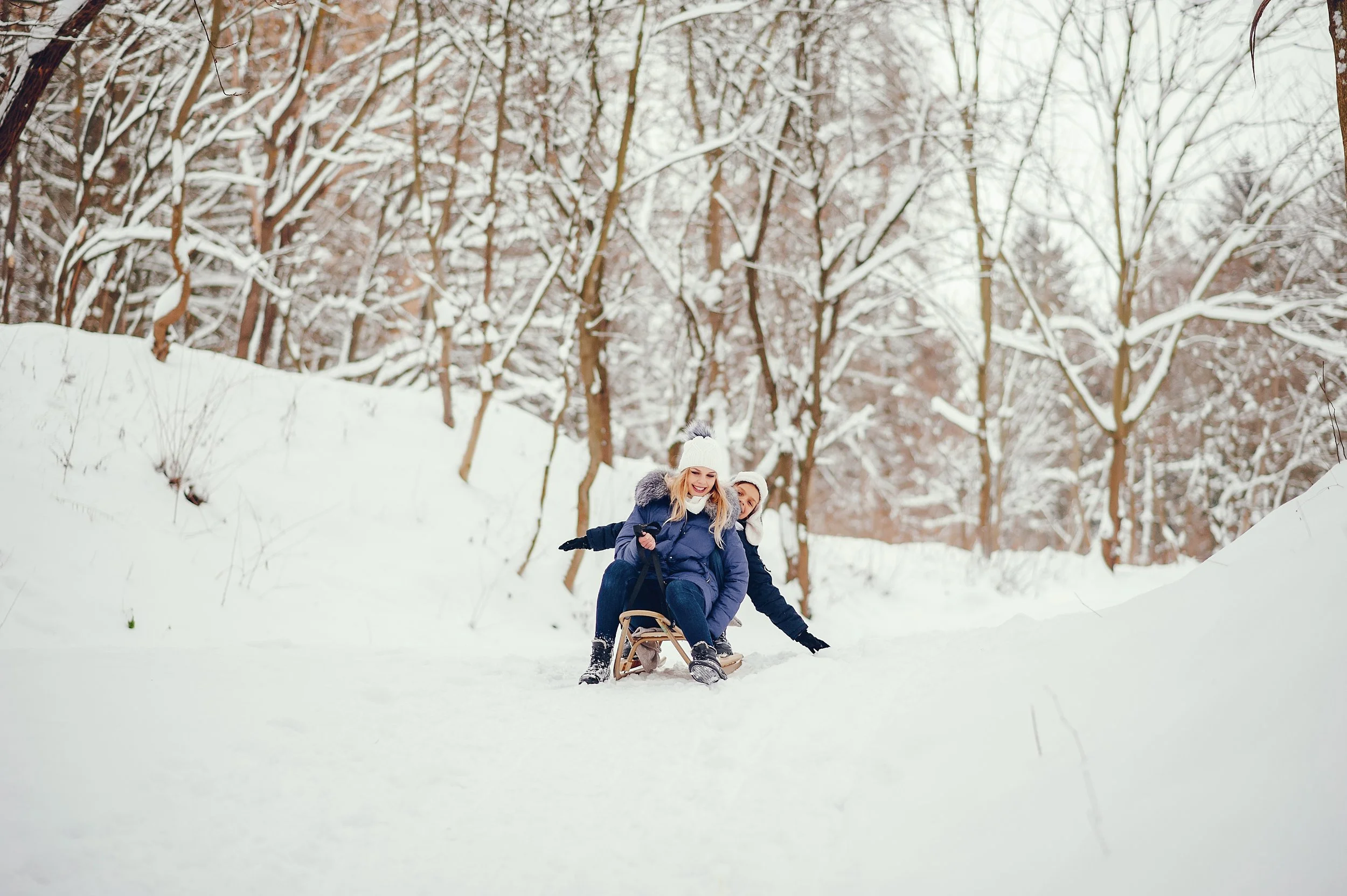 mother-with-cute-son-winter-oark.jpg