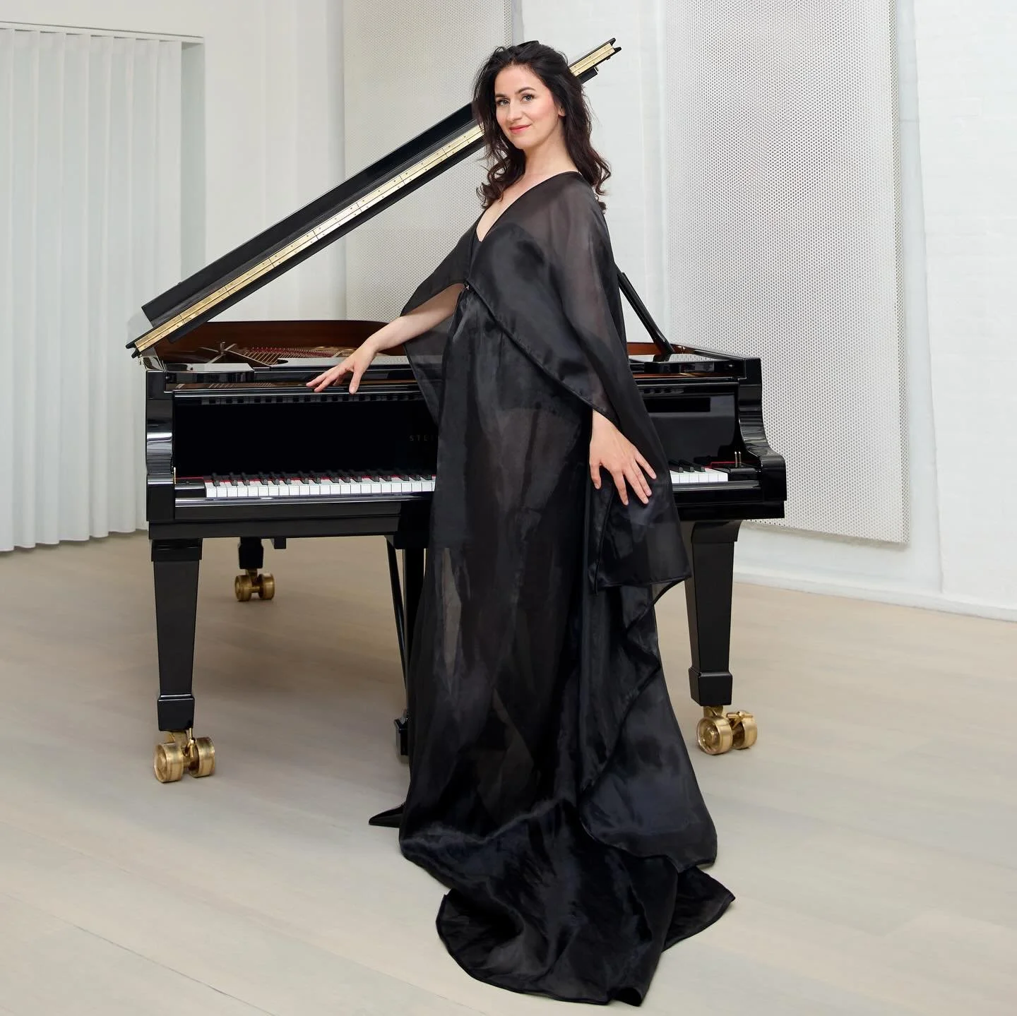 Gl&aelig;der mig meget til to Fordybelseskoncerter p&aring; torsdag p&aring; Glyptoteket ❤️✨De her koncerter f&oslash;les for mig som en helle midt i en urolig tid i verden.

At opleve musikken sammen i stilhed, at m&aelig;rke sig selv og hinanden i 