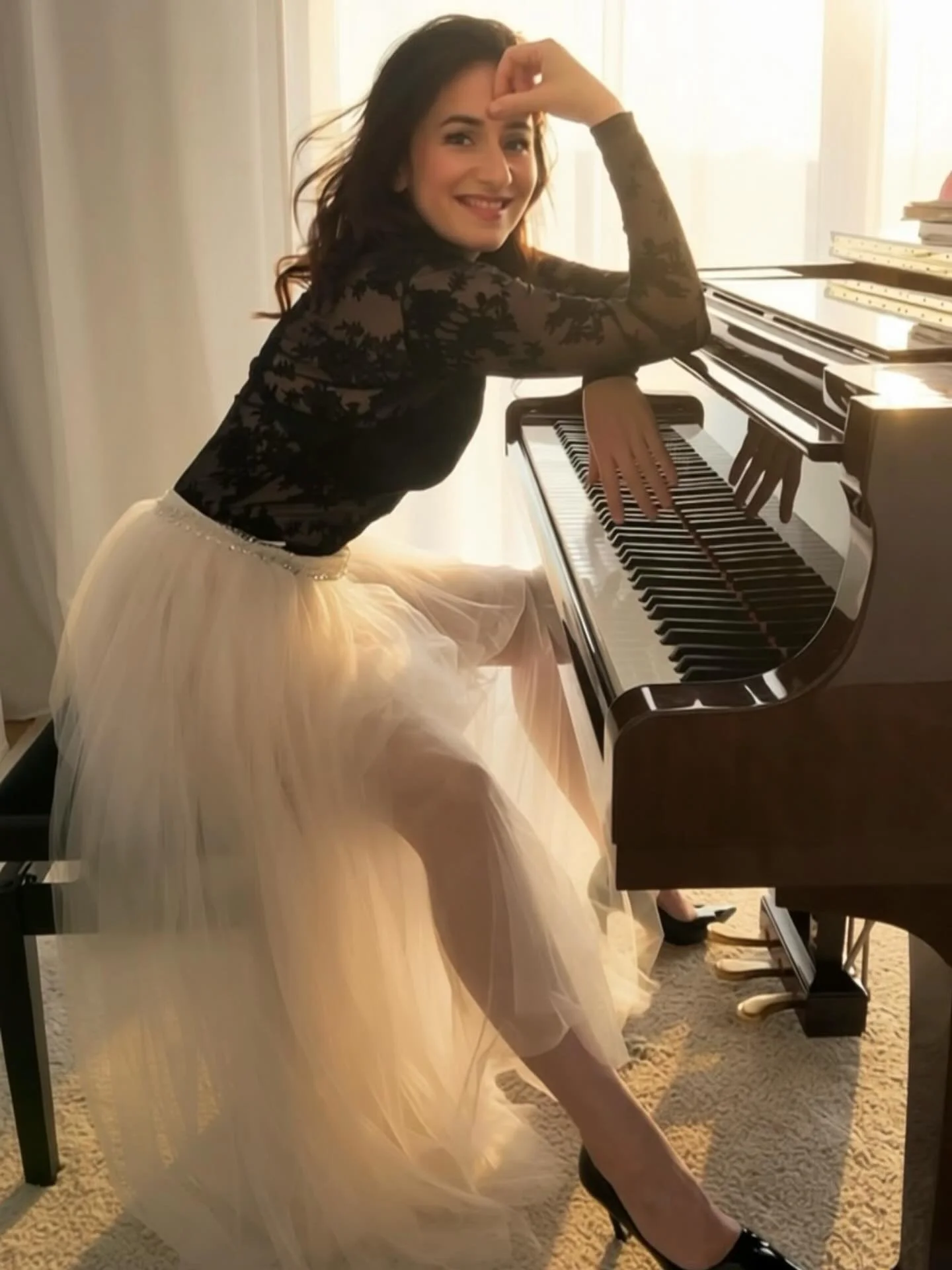 Happy Piano Day! 🤍🖤🤍🖤🤍

today, on the 88th day of the year (88 keys😁) the piano is celebrated around the world.

this day was created by Nils Frahm in 2015 and what you hear is his piece Ambre, from my album Timeless.

for me the piano is an in