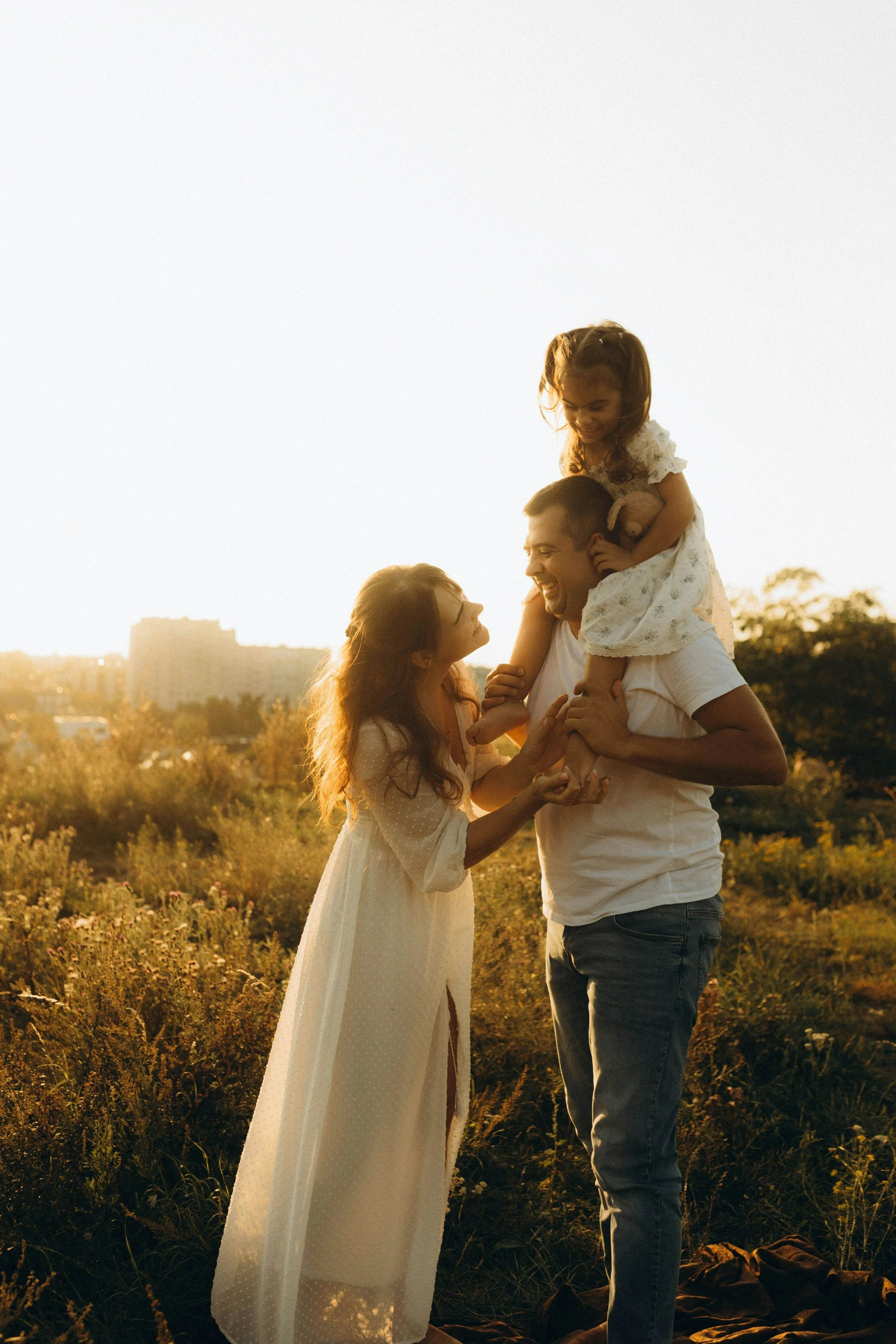 When Past Hurt Shapes How You See Men (Biblical Healing for Women)