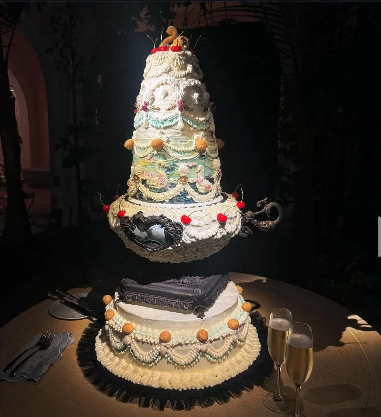 this week on saves: 🍰🍰🍰🍓🍓🍨🍨🍨