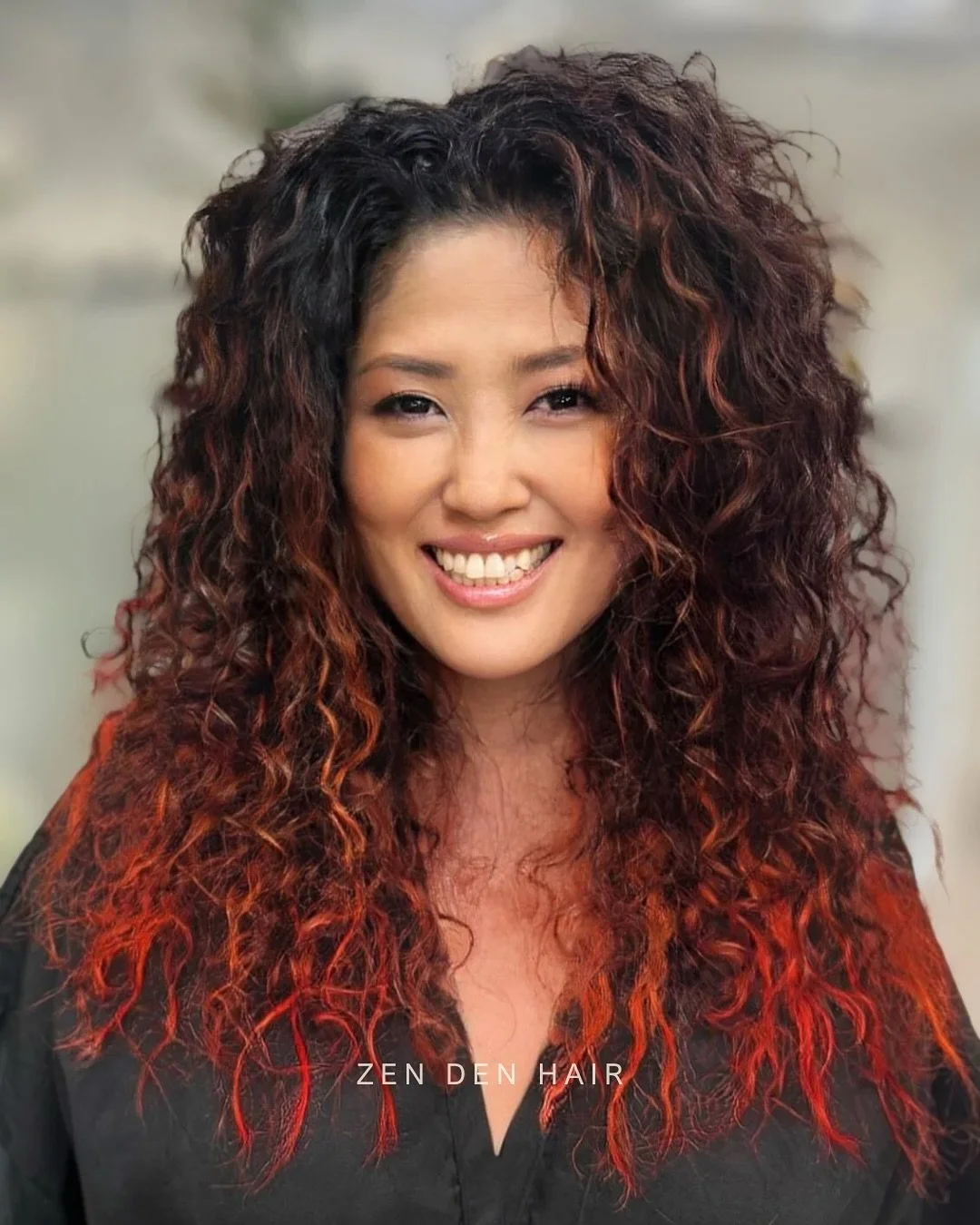 Vibrant red hair colour on natural curly hair with a modern wolf cut for shape and volume by @hairbybillyngo 

The Breakdown: 

Roots: Goldwell 4N 10 vol

Highlights: L&rsquo;Or&eacute;al Majicontrast Red Rouge

Ends: L&rsquo;Or&eacute;al Majicontras