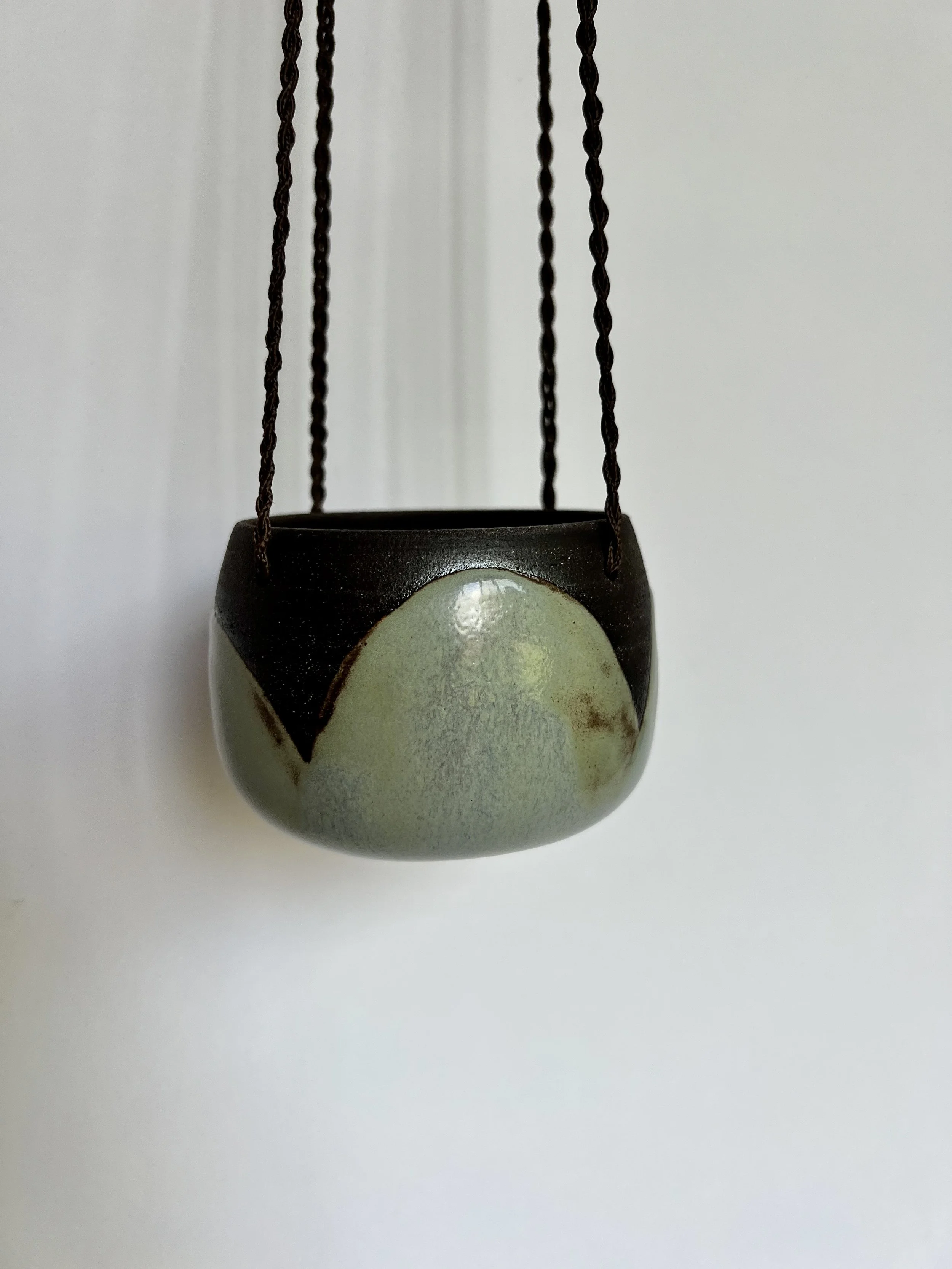 Halo Hanging Planter