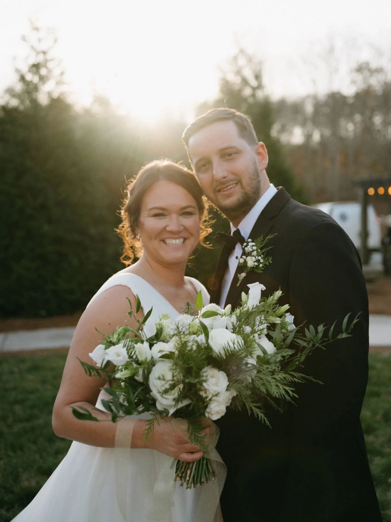I had the absolute pleasure of making the bouquets and boutonni&egrave;res for Elizabeth and Mark&rsquo;s wedding in December! 

For those of you who don&rsquo;t know, once upon a time, I was a professional florist and did weddings, events, funerals,