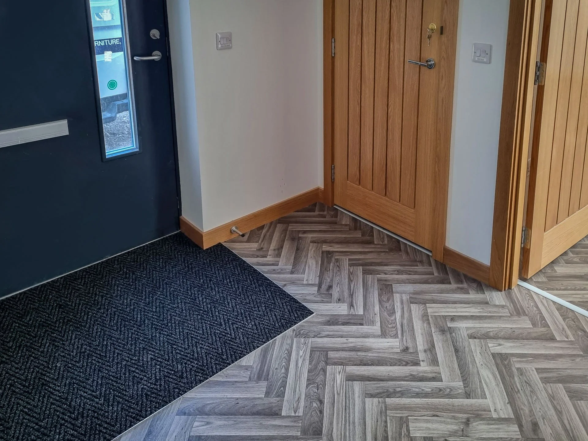 carpet-stairs-stiched-bullnose-curved-matwell-vinly-newbuild-Skye-7.jpg