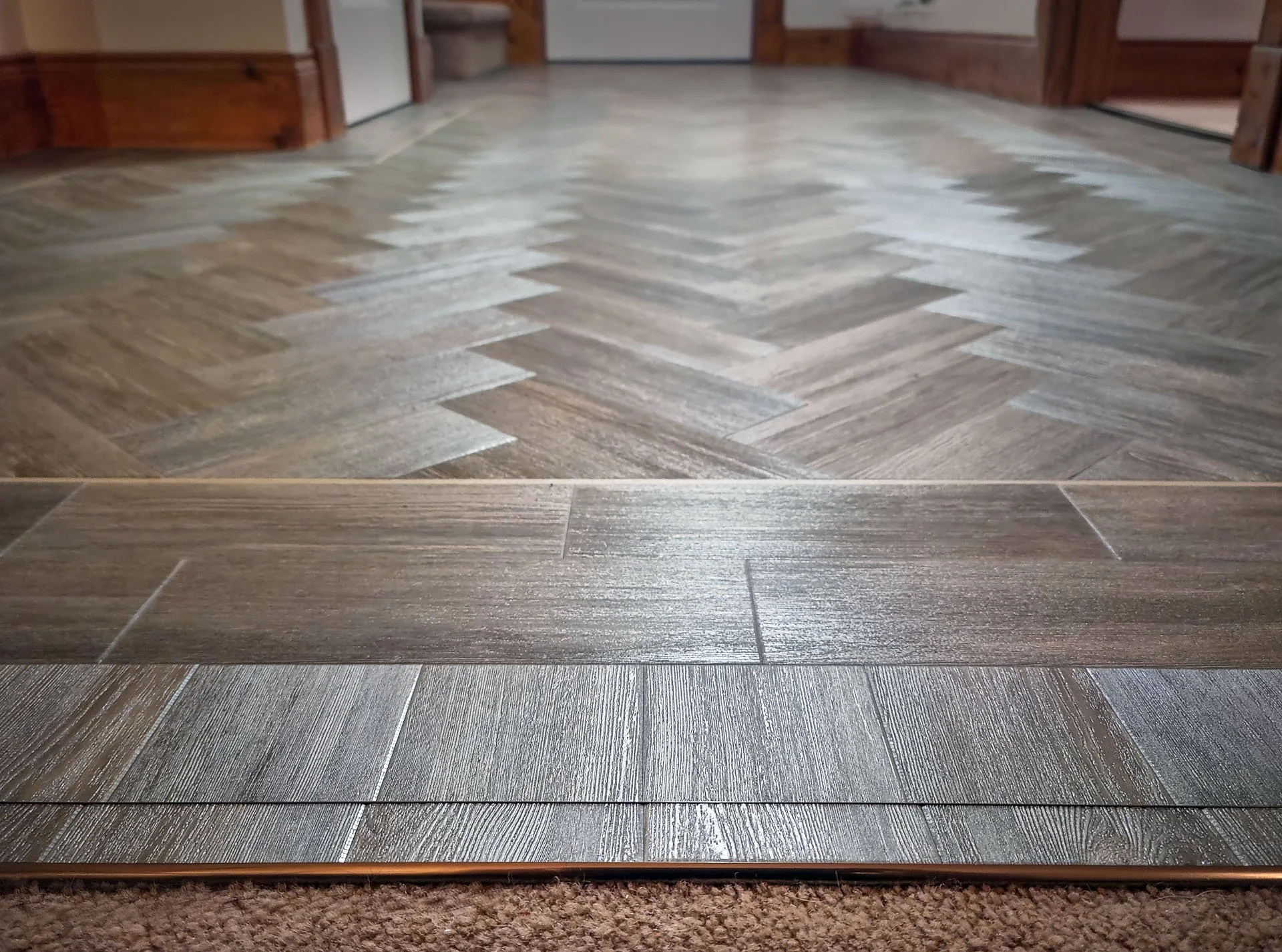 skye-parquet-lvt-custom-border-3.jpg