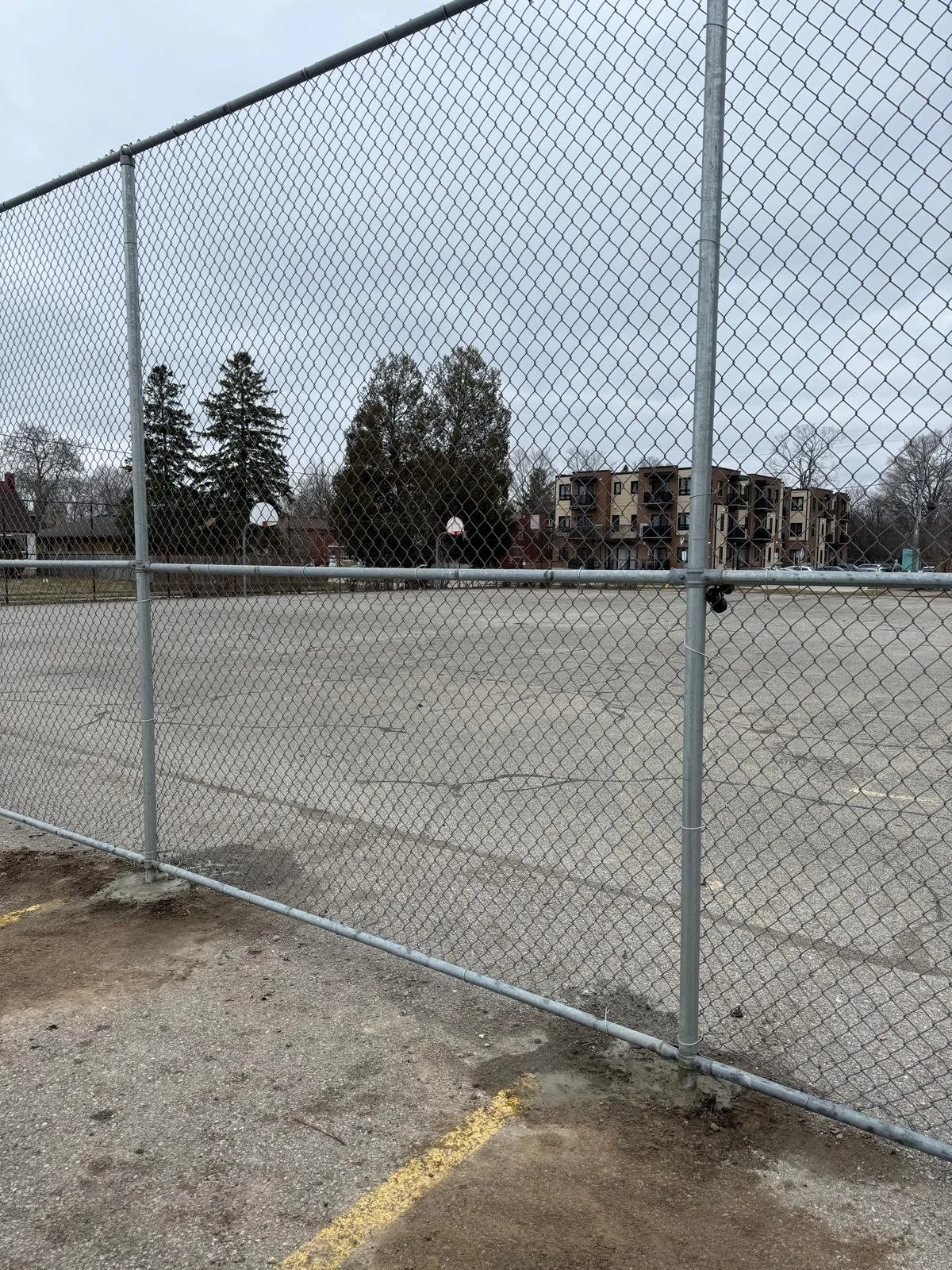 Chainlink fence repair