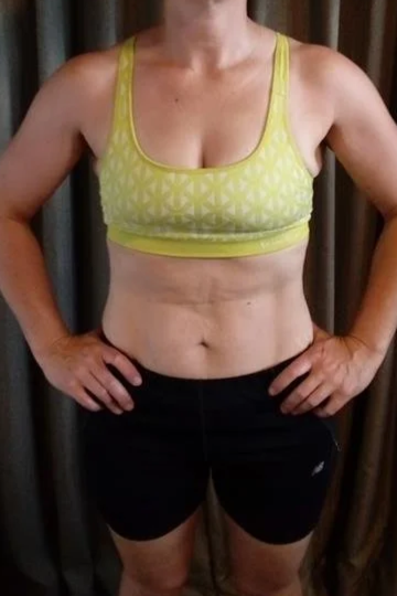 Coach Joelene / Jolene. Perimenopause / menopause online coach. Exercise, nutrition, hormones 