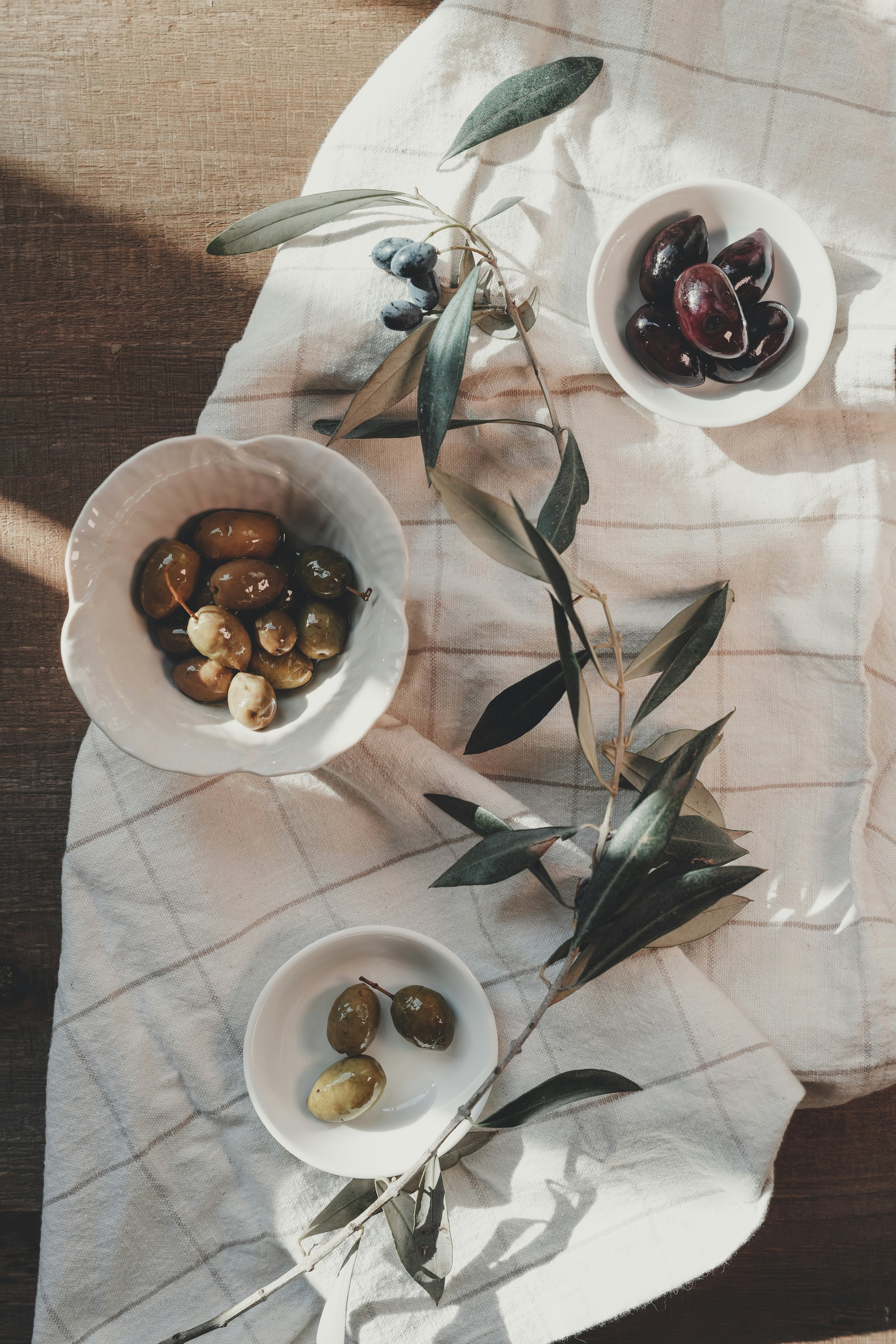Metabolic Balance vs. Mediterranean Diet: Why Precision Wins for Active Perimenopause