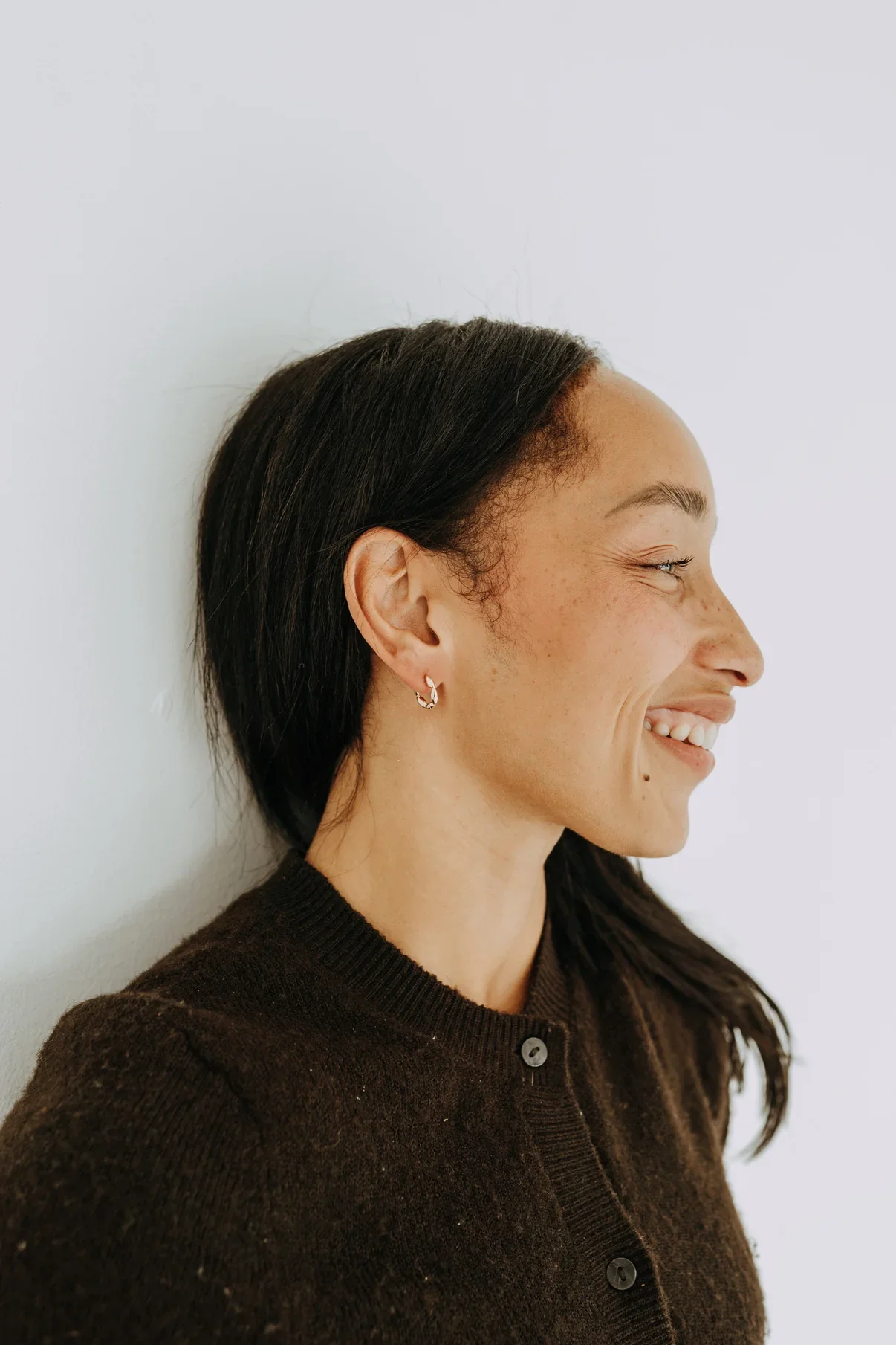 SRC Marquise Huggies 3.webp