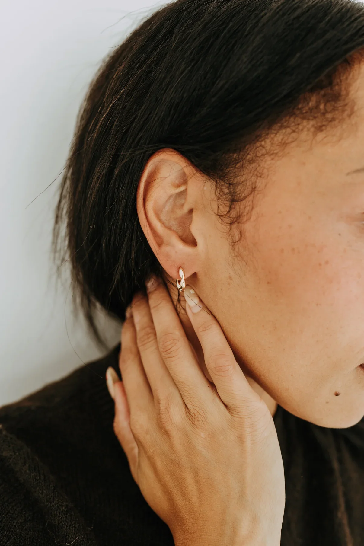 SRC Marquise Huggies 4.webp