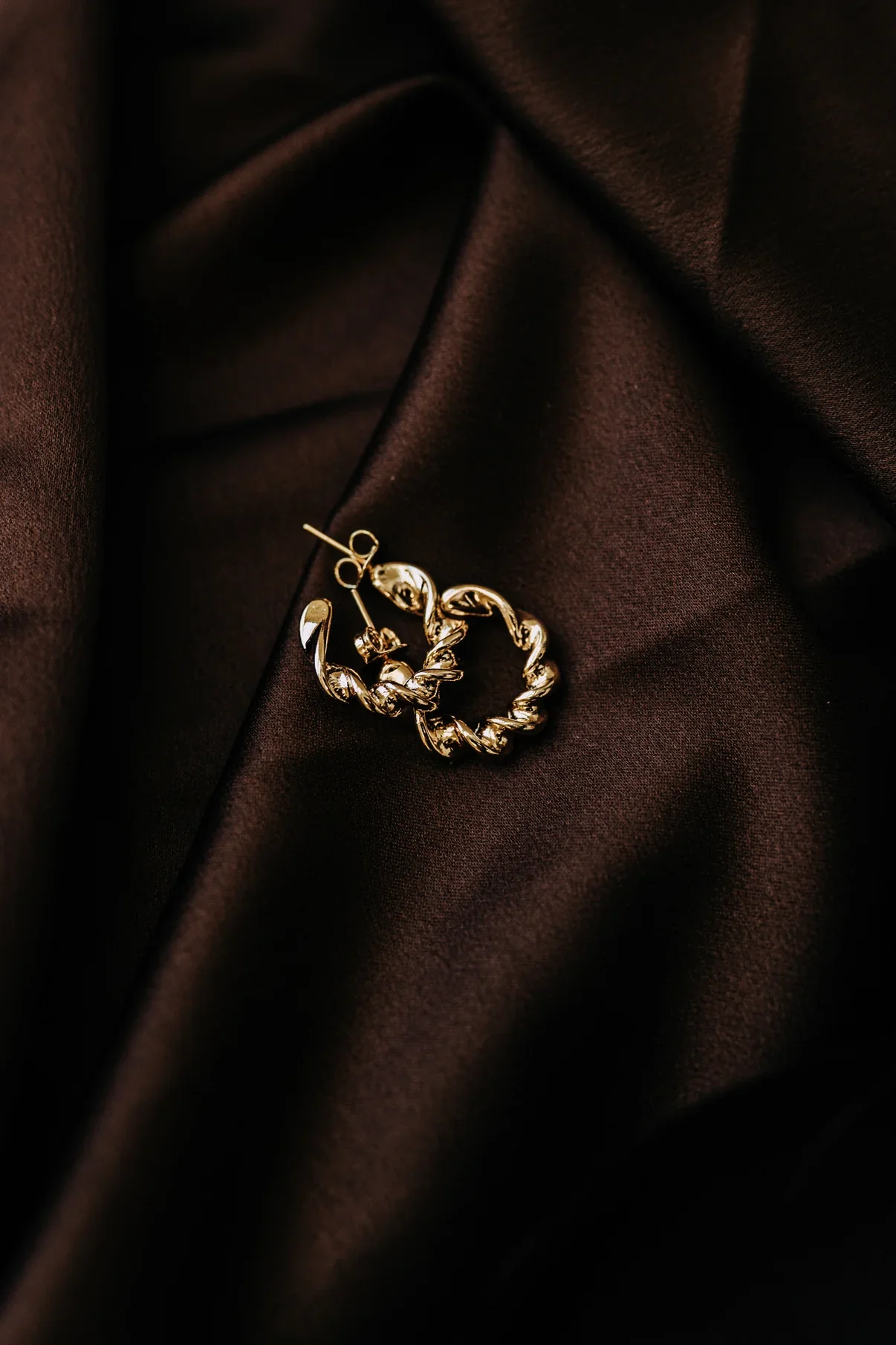 SRC_Ribbon Twist Hoops .webp