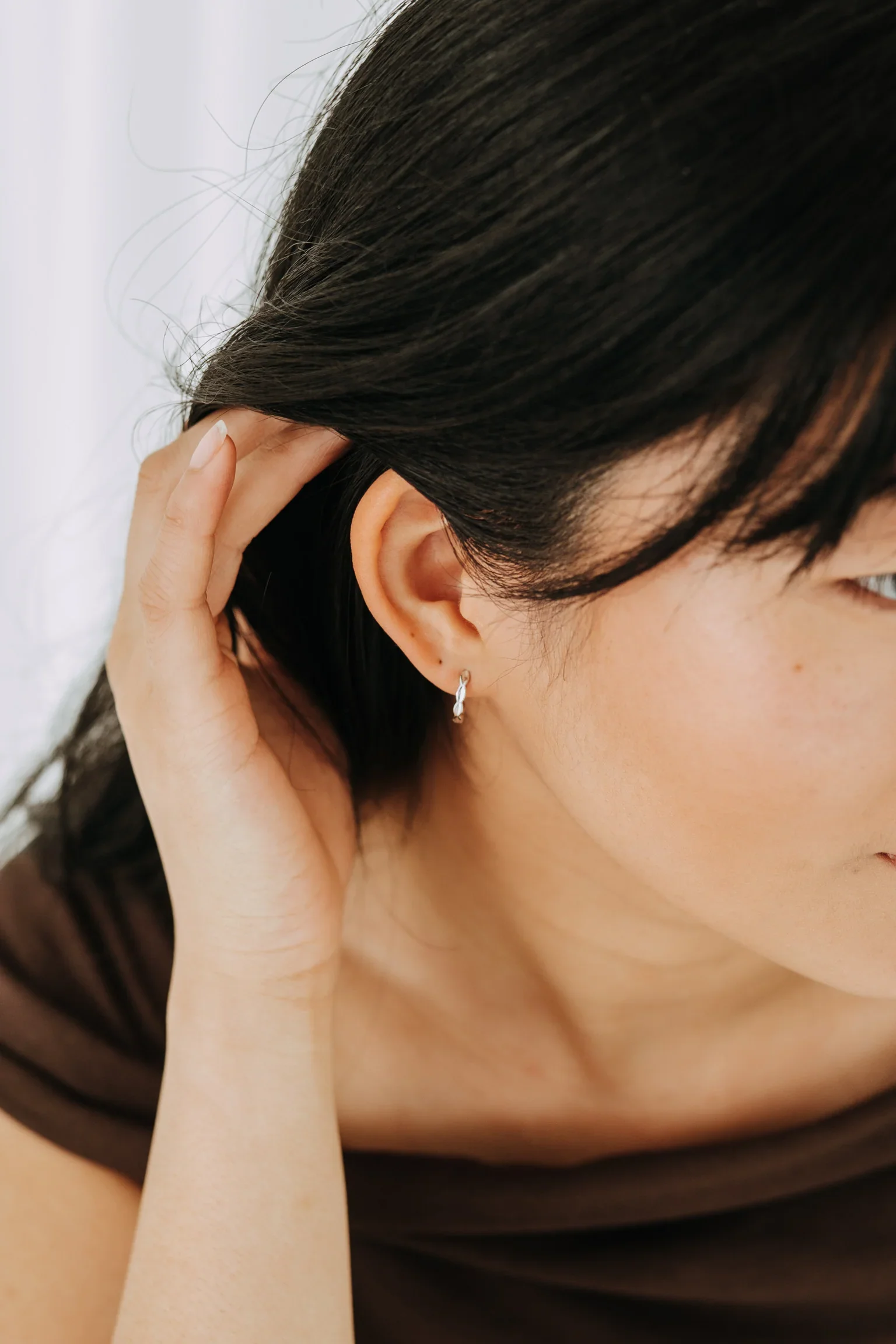 SRC_Willow Hoops 2.webp