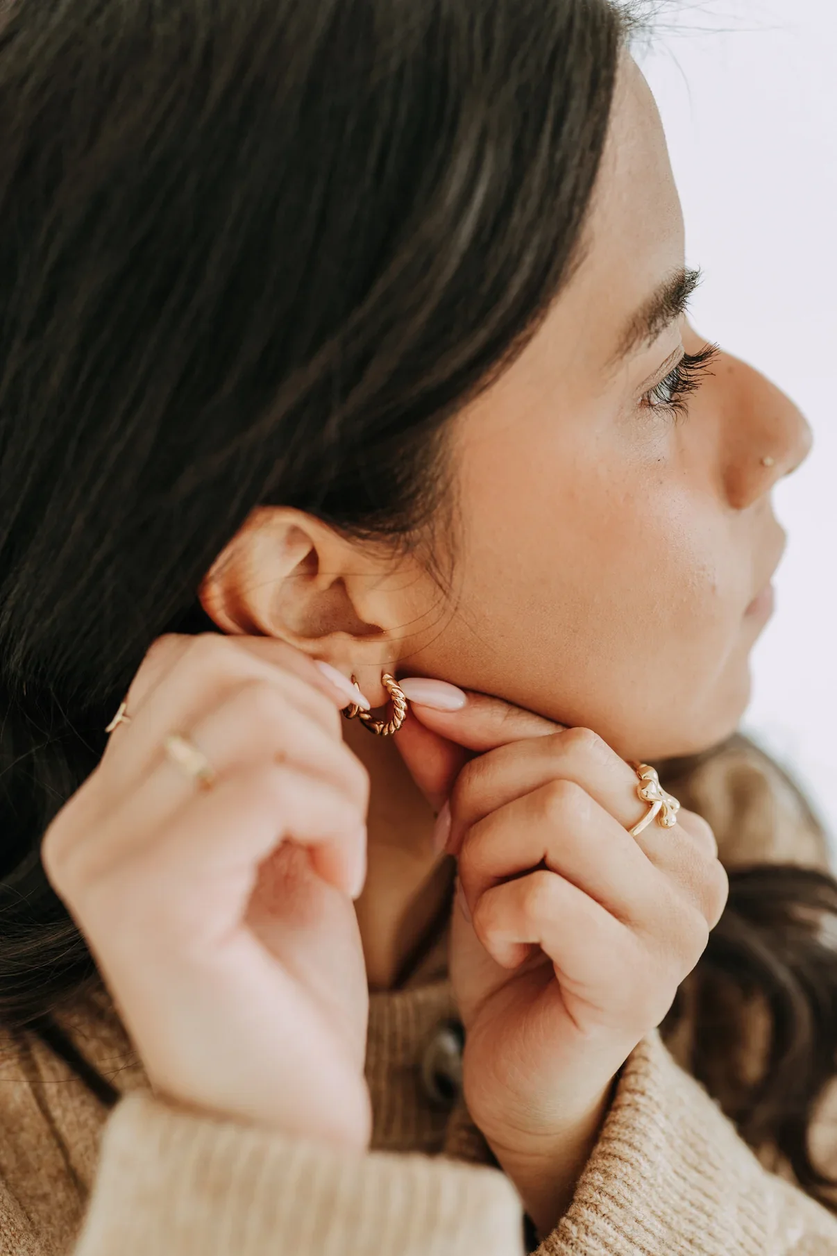 SRC_The Goldie Twist Hoops 3.webp