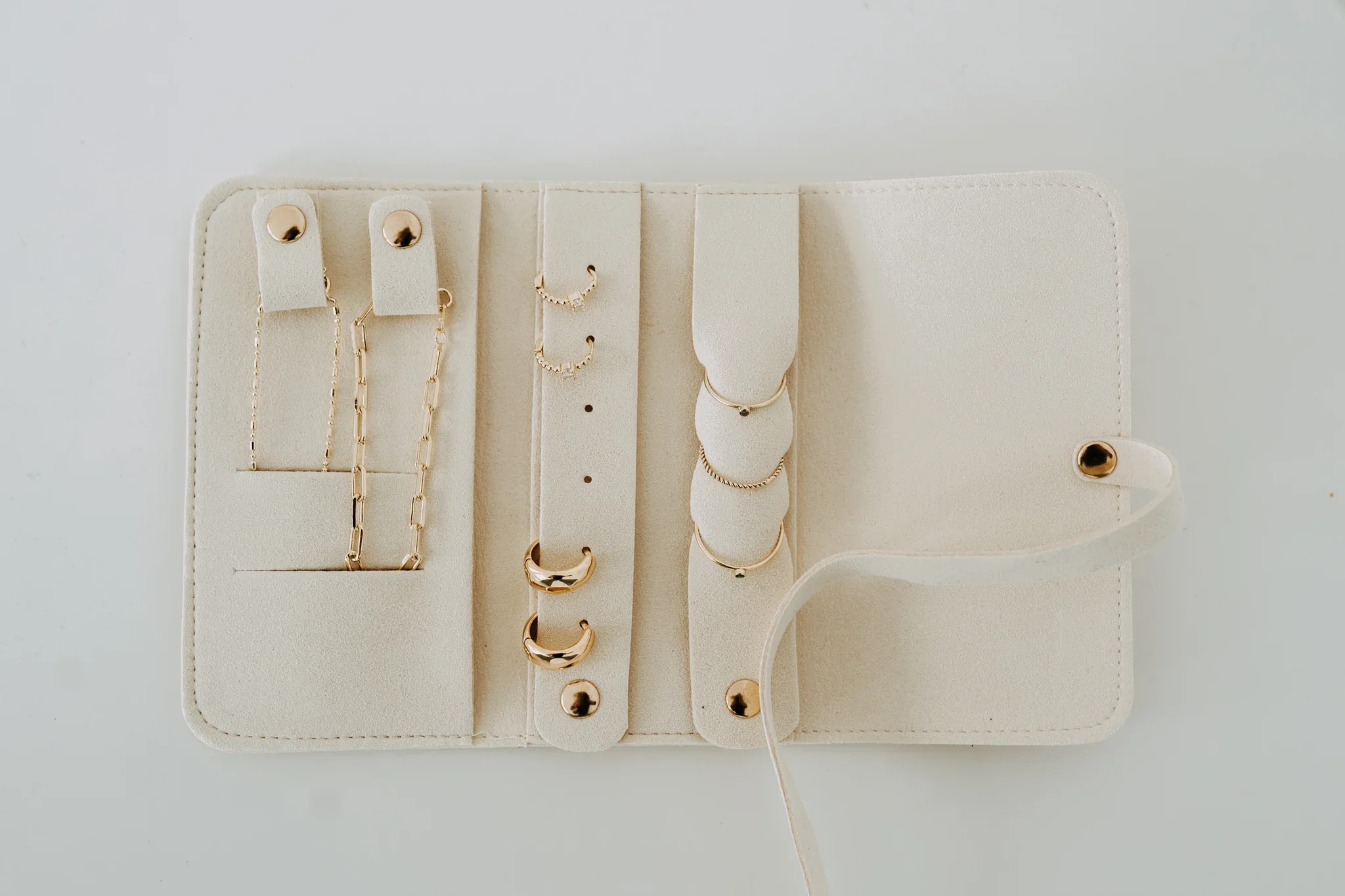 Weekender Jewelry Case 4.webp