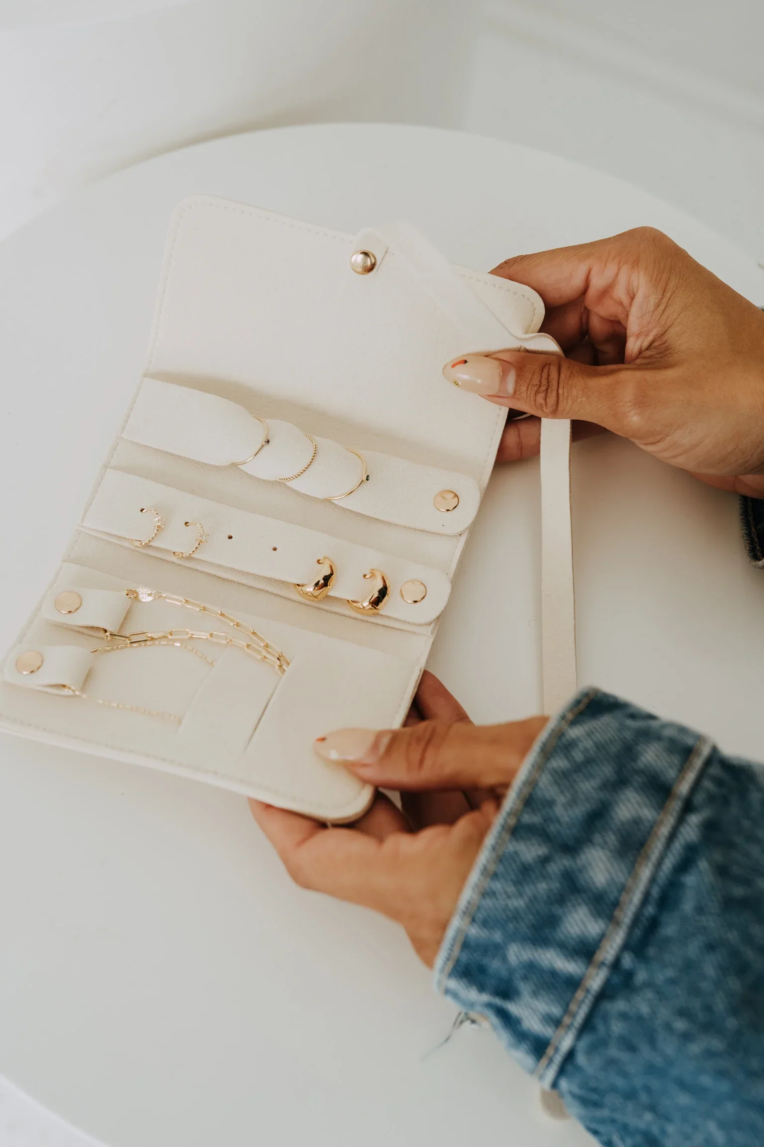 Weekender Jewelry Case 2.webp