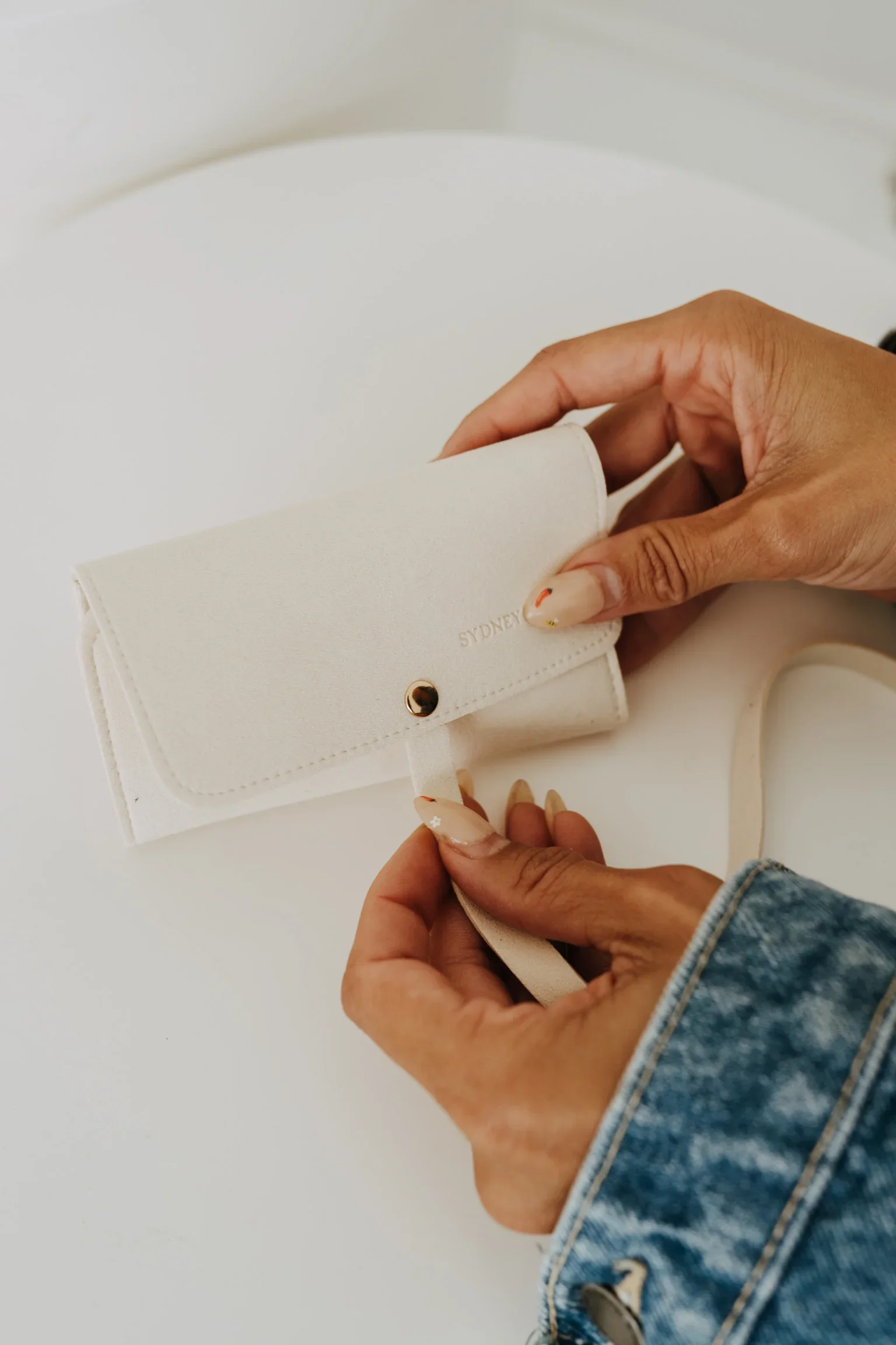 Weekender Jewelry Case 1.webp