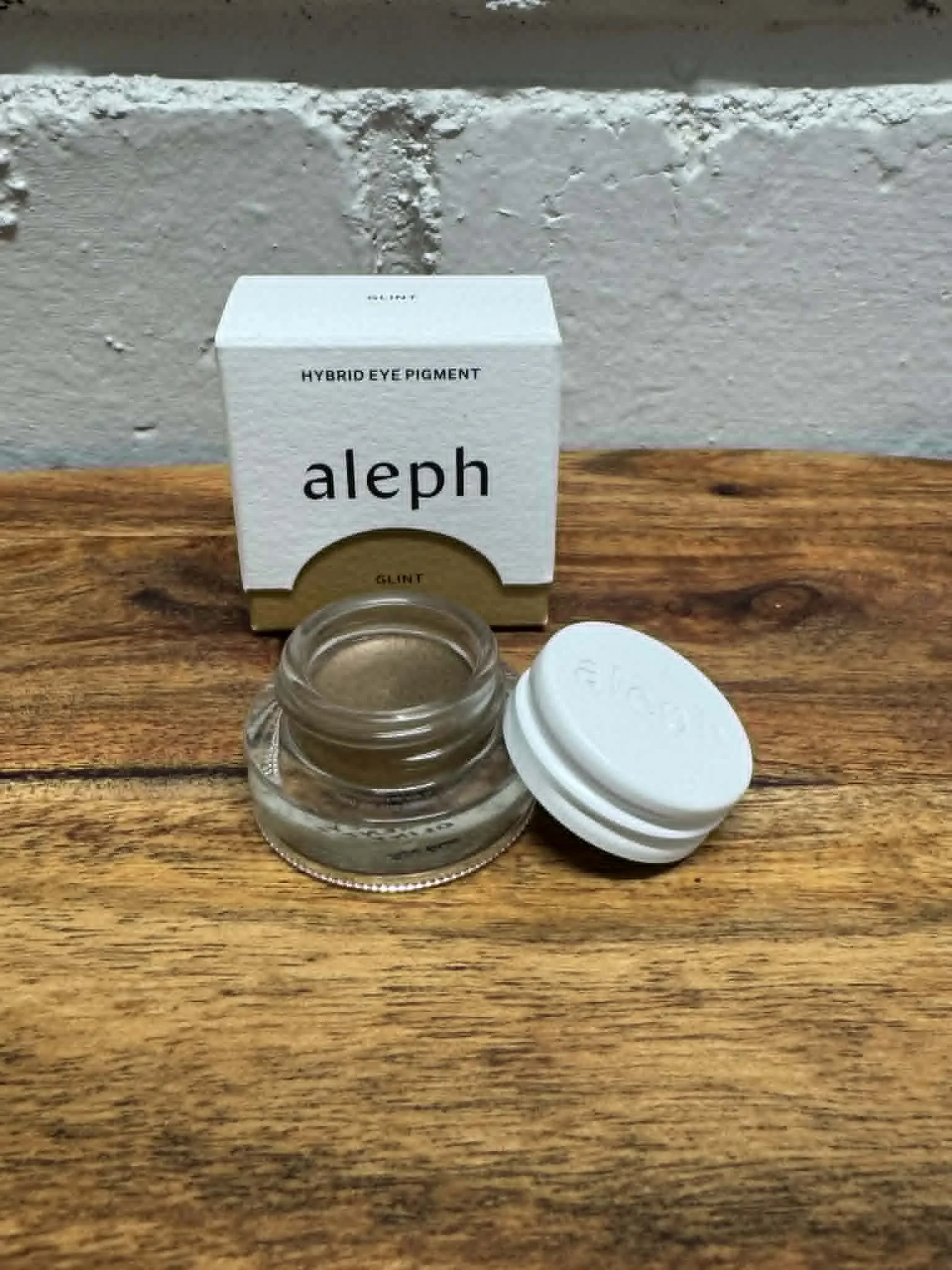 Hybrid Eye Pigment Glint - 3gm - Aleph Beauty
