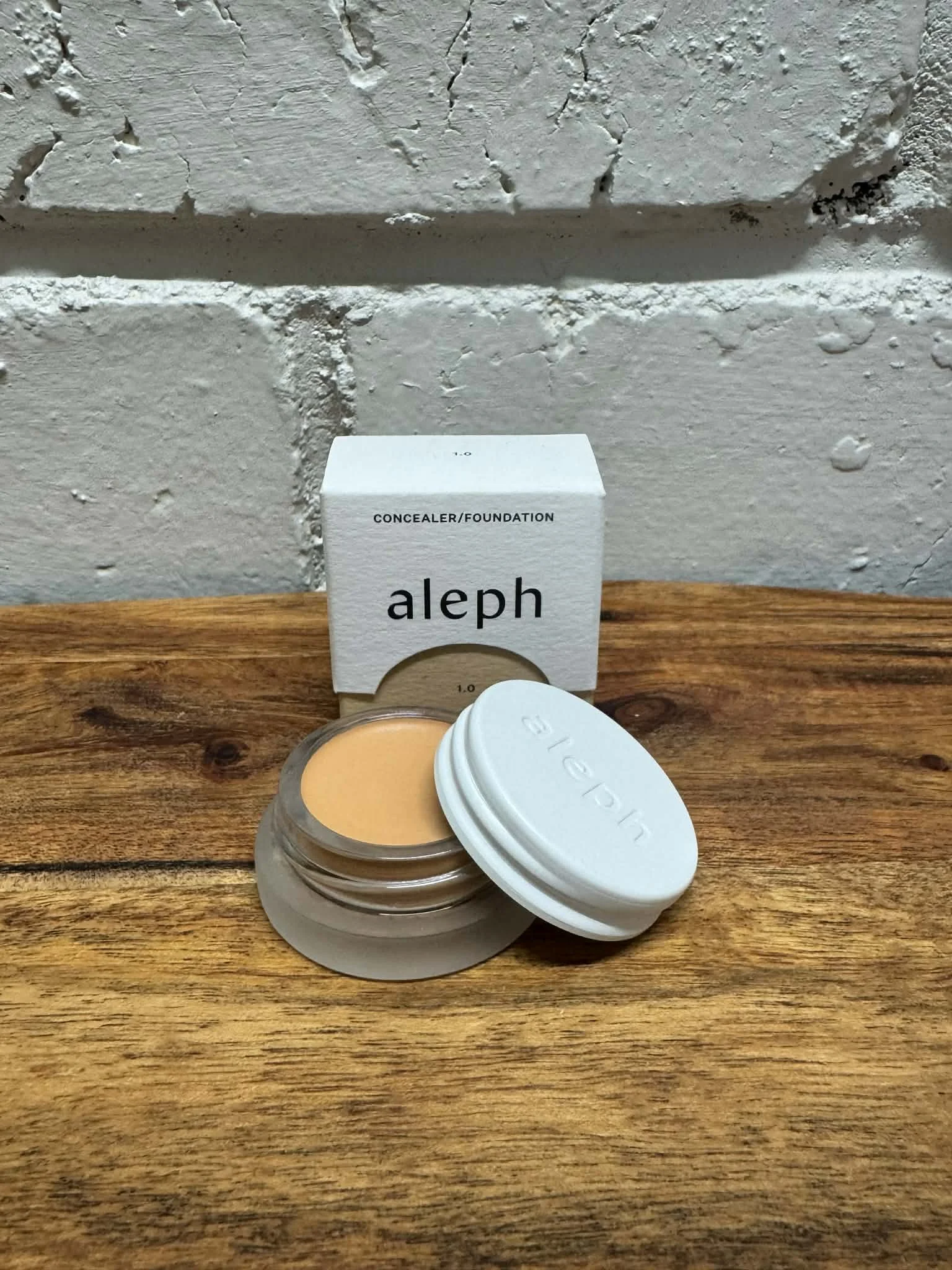 Concealer Foundation 1.0 Light - 6gm - Aleph Beauty