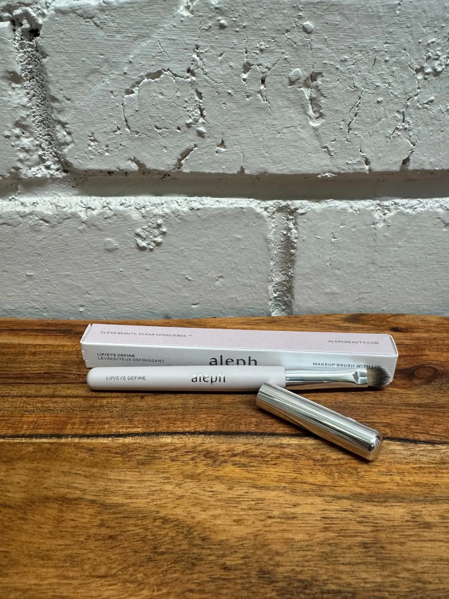 lip brush.jpeg