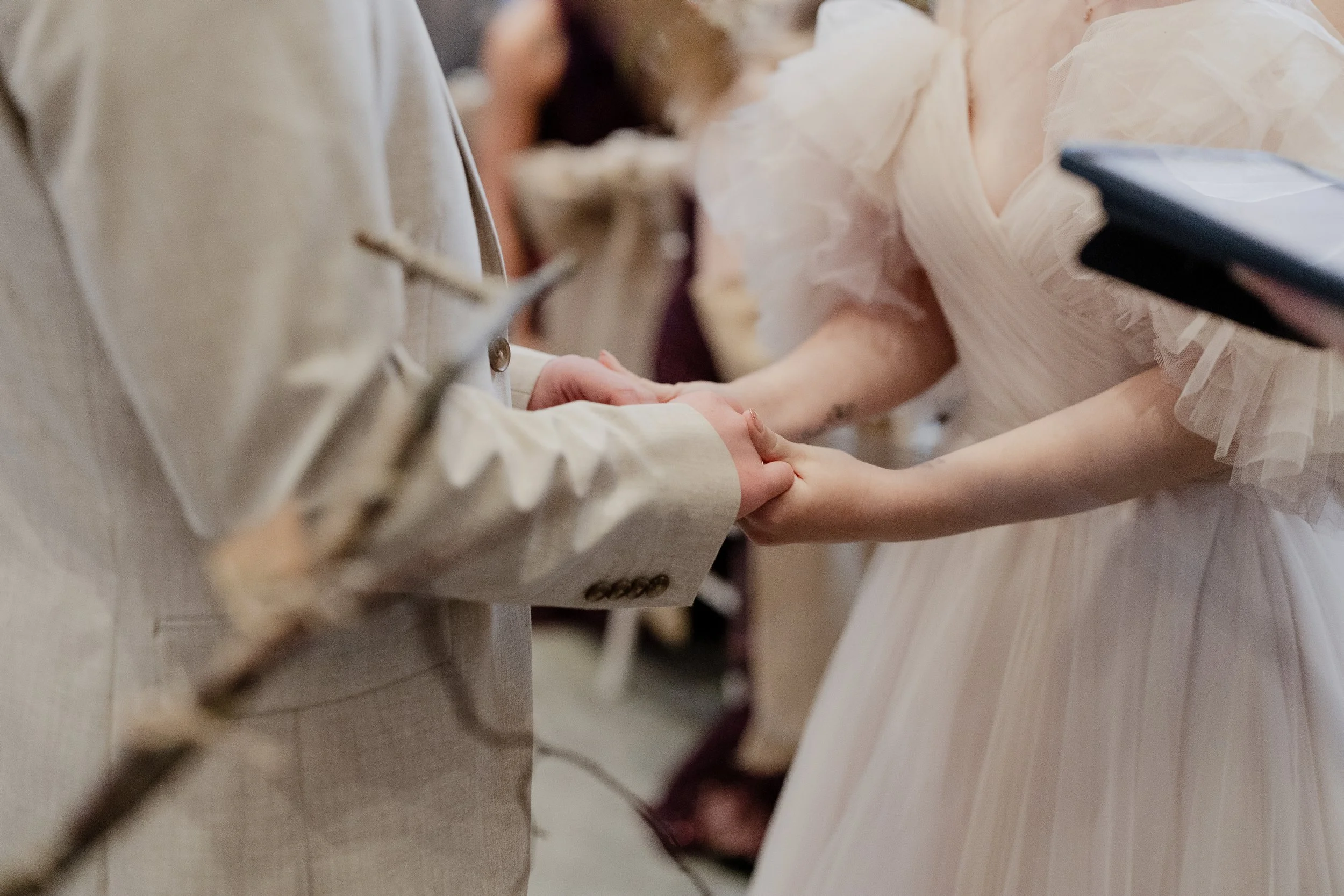 bride-and-groom-autumn-wedding-ceremony-in-leicestershire.jpg