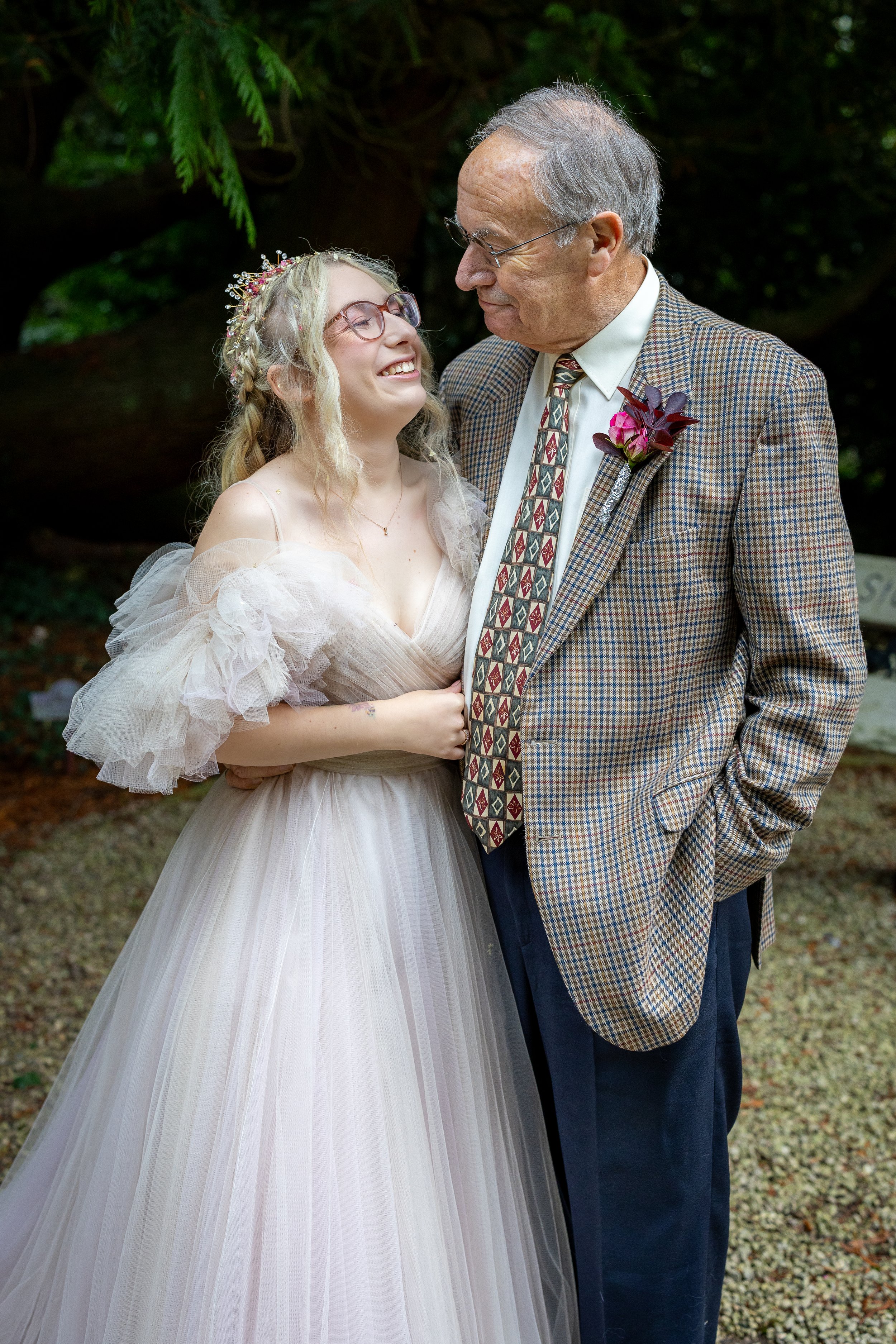 newly-married-bride-with-grampa-at-a-leicestershire-wedding.jpg