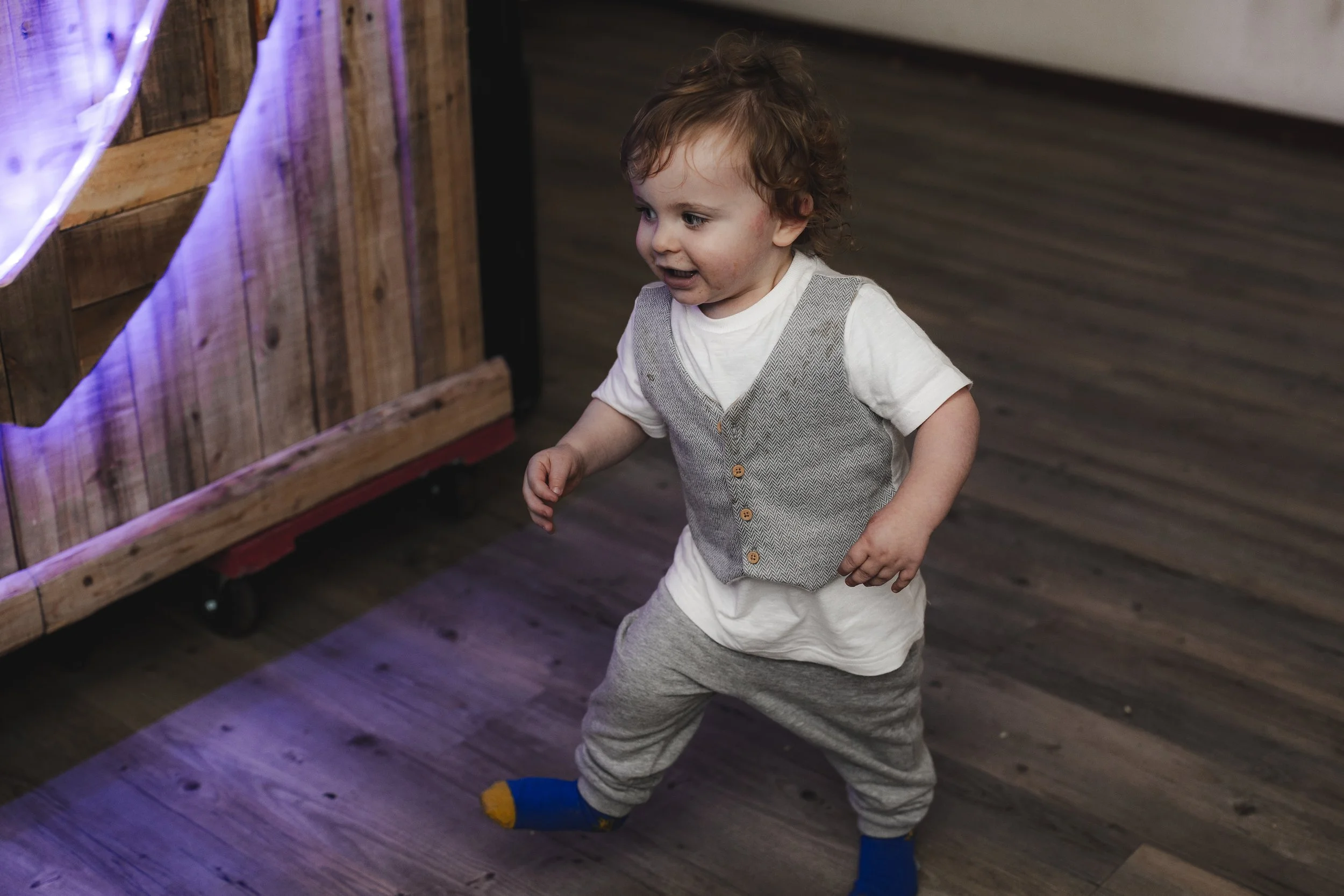 toddler-having-a-dance-at-a-leicestershire-wedding.jpg