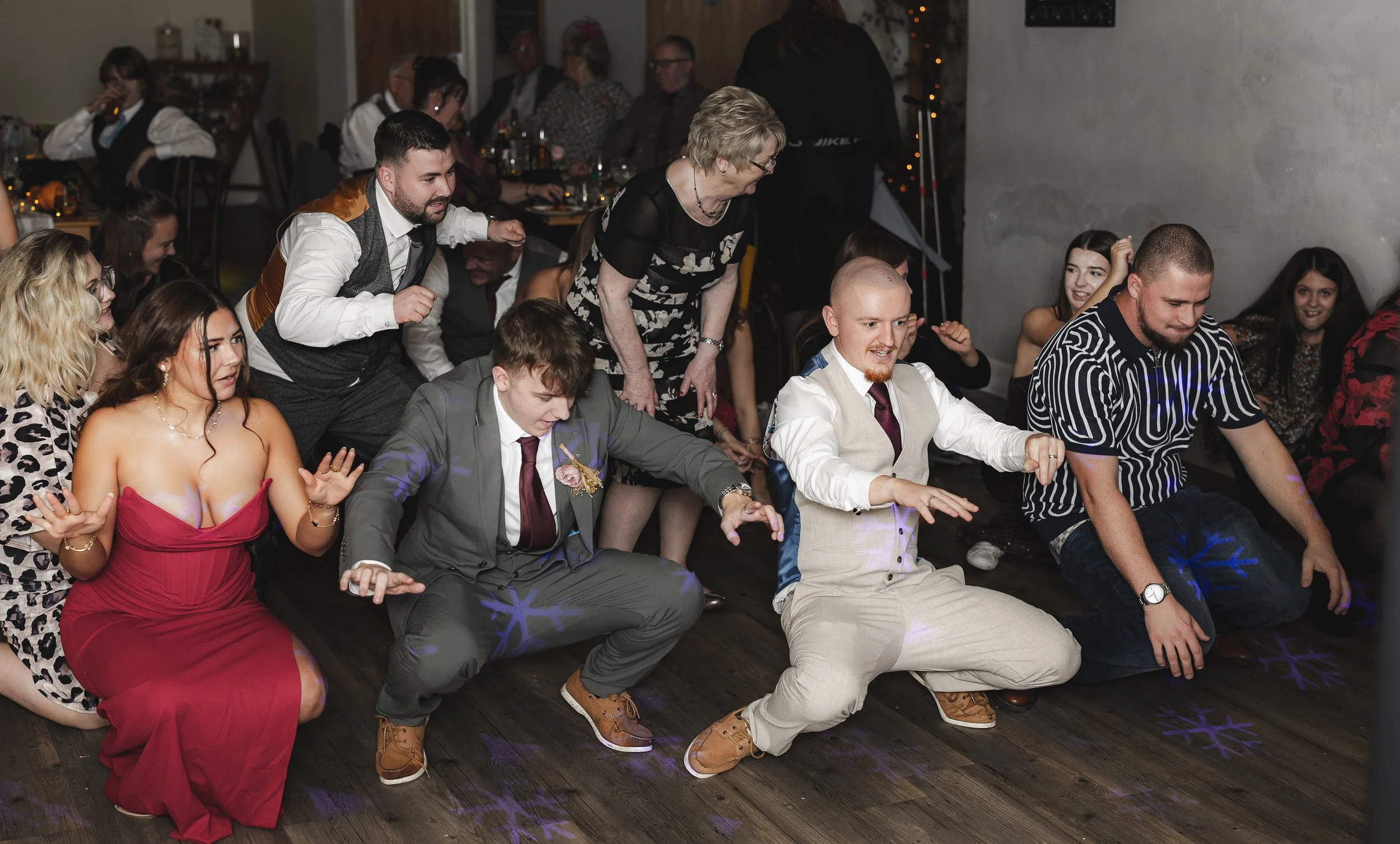 leicestershire-wedding-party-breakdance.jpg