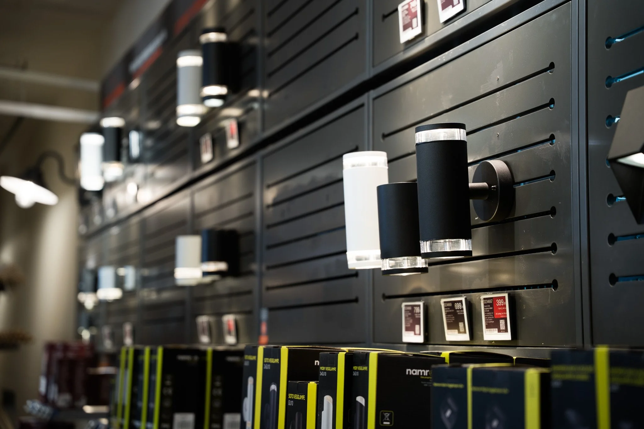 💡 Gå inn i høsten med lys! 🍂
Populære tilbud på belysning hos @elektroimportoren.bodo – finn din favoritt blant lamper, pærer og stilig design ✨
📍 Trekanten Kjøpesenter
#Elektroimportøren #Bely