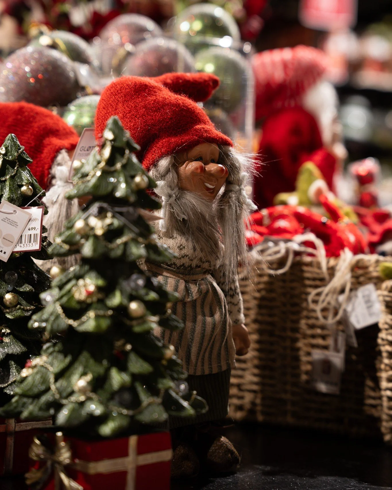 🎄✨ F&oslash;rjulsstemningen er i full gang p&aring; Trekanten! ✨🎄

Og hos Skeidar finner du n&aring; masse gode tilbud p&aring; b&aring;de m&oslash;bler, interi&oslash;r og jul &ndash; perfekt til deg som vil f&aring; det ekstra fint hjemme f&oslas