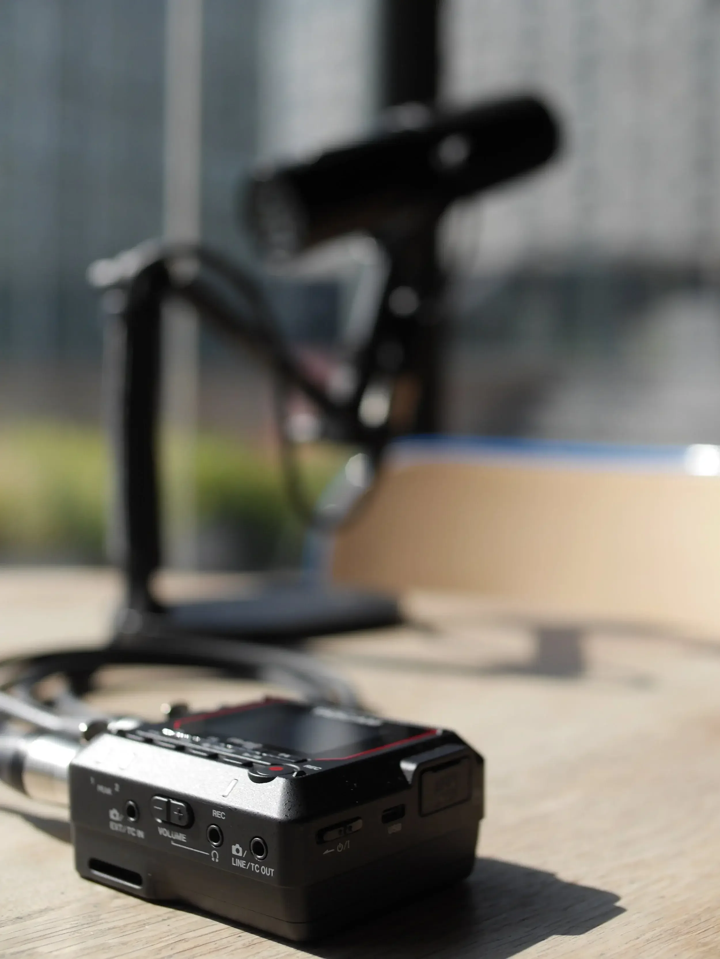 Le kit podcast timbr. conçu par Abamaé Studio, une solution clé en main pour enregistrer en autonomie.