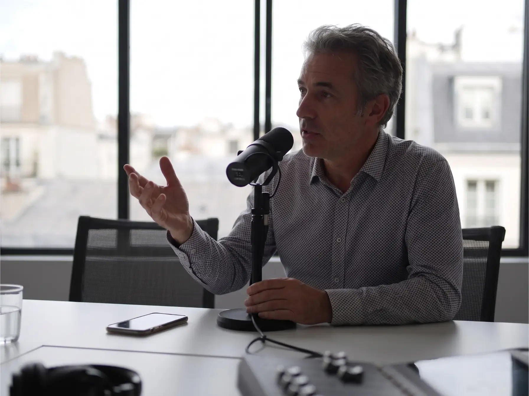 Marquez votre audience et votre écosystème BtoB avec des contenus alliant fond et qualité sonore.