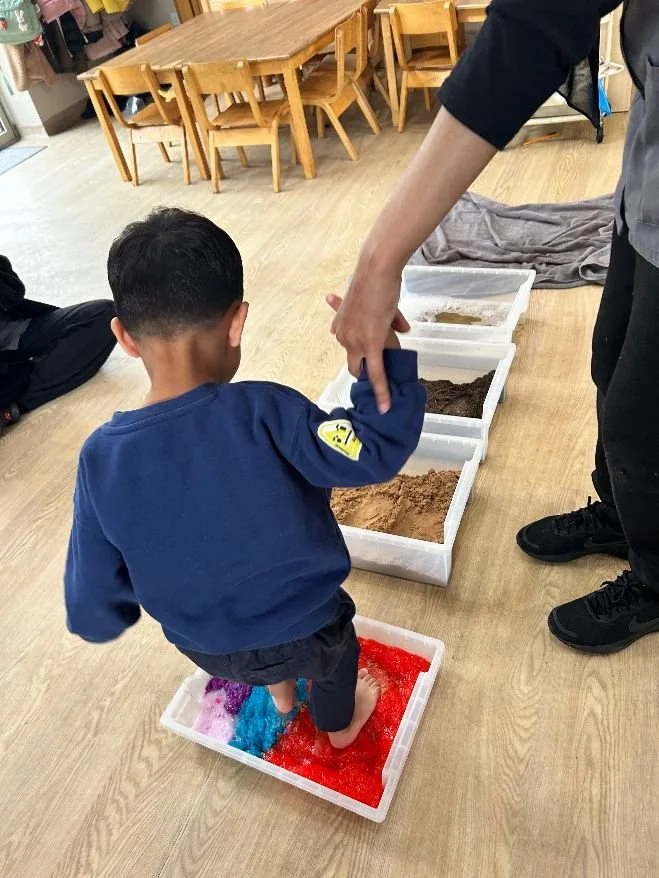 💦 The Busy Bees did a 'Sensory Walk' and explored a range of Textures and Materials using their feet. 💦