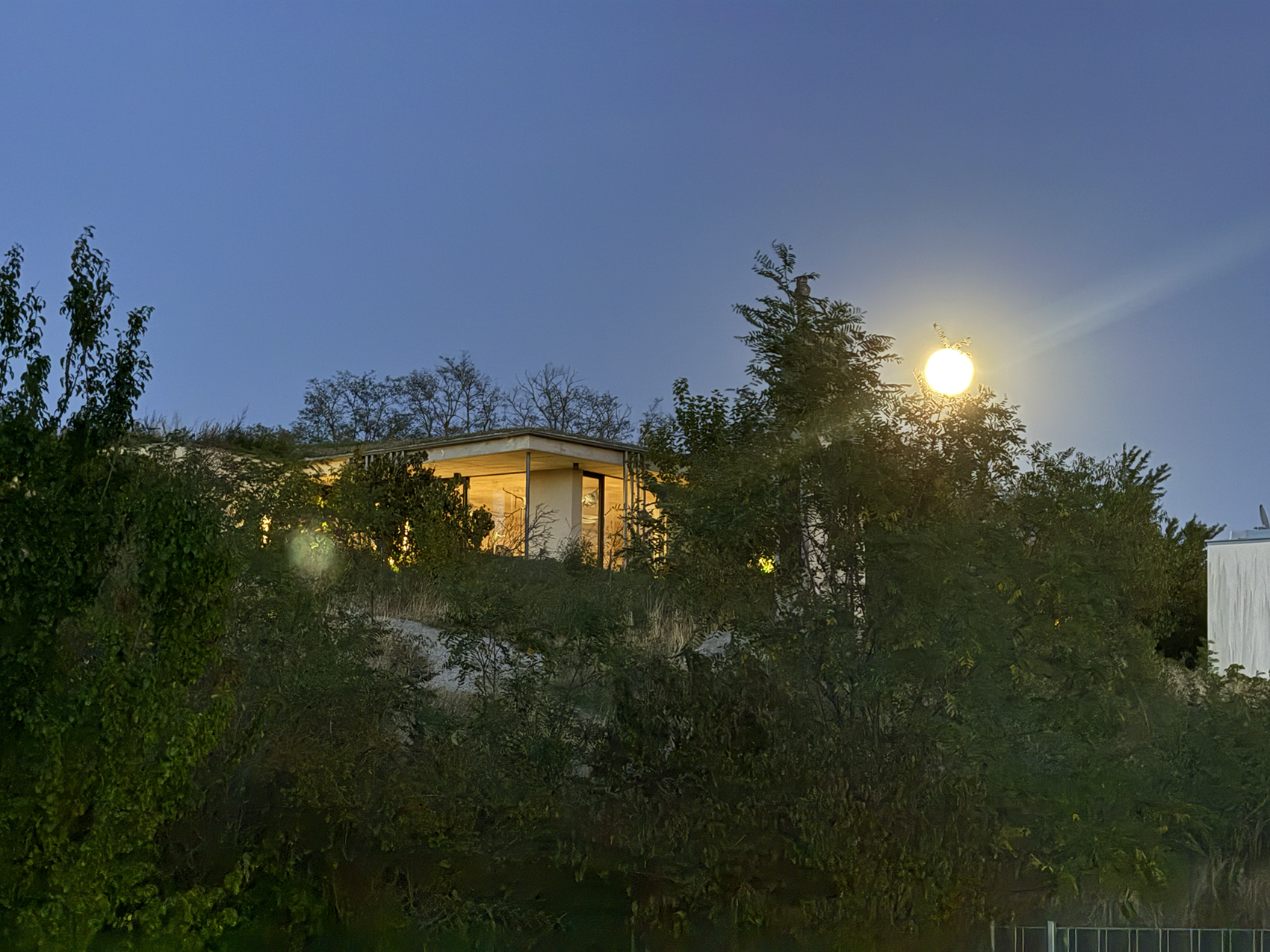 HausImBerg_Vollmond.png