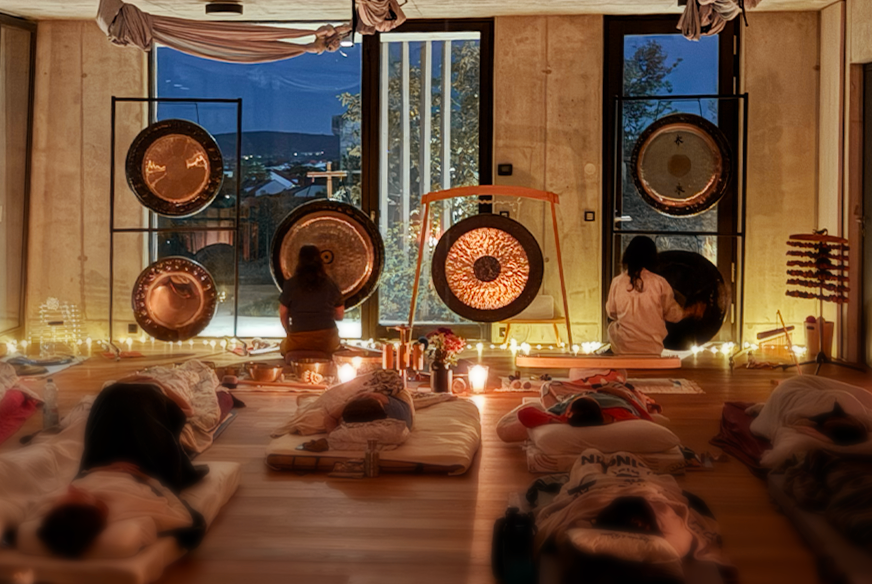 Gong_Puja_HausImBerg_01.png