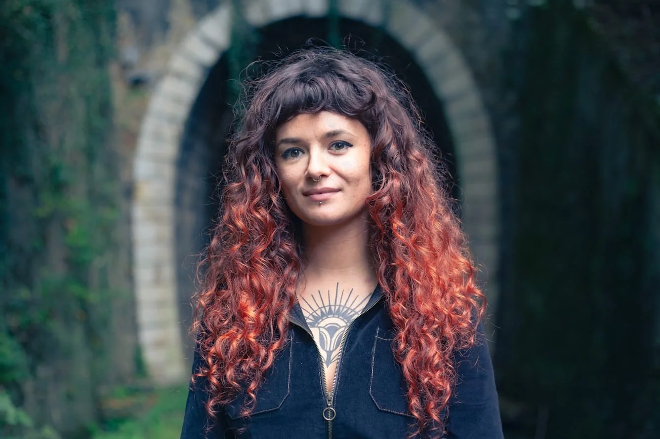 Eléa Charrol psychologue clinicienne féministe située à Grenoble et en visio