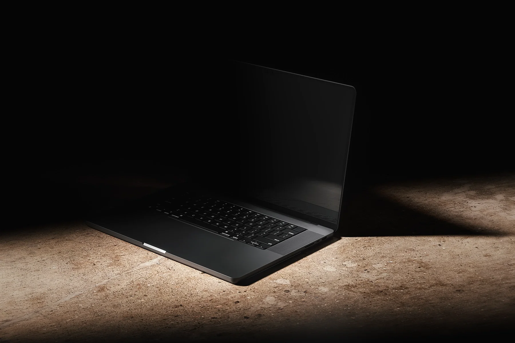 MacBook_Pro_28 1.webp