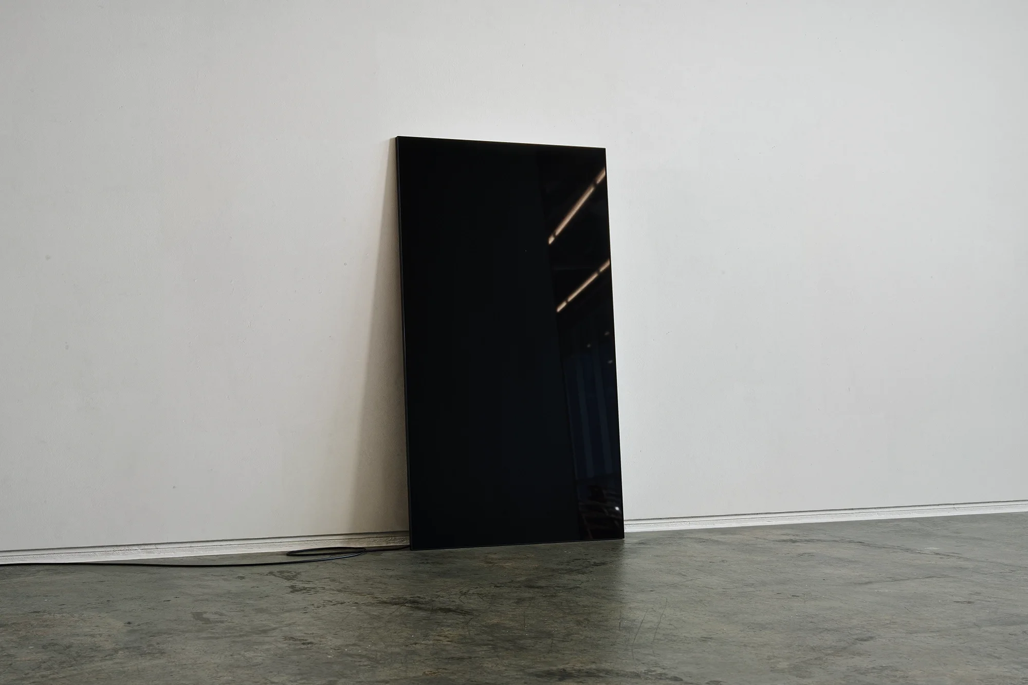 Vertical_Display_5 1.webp