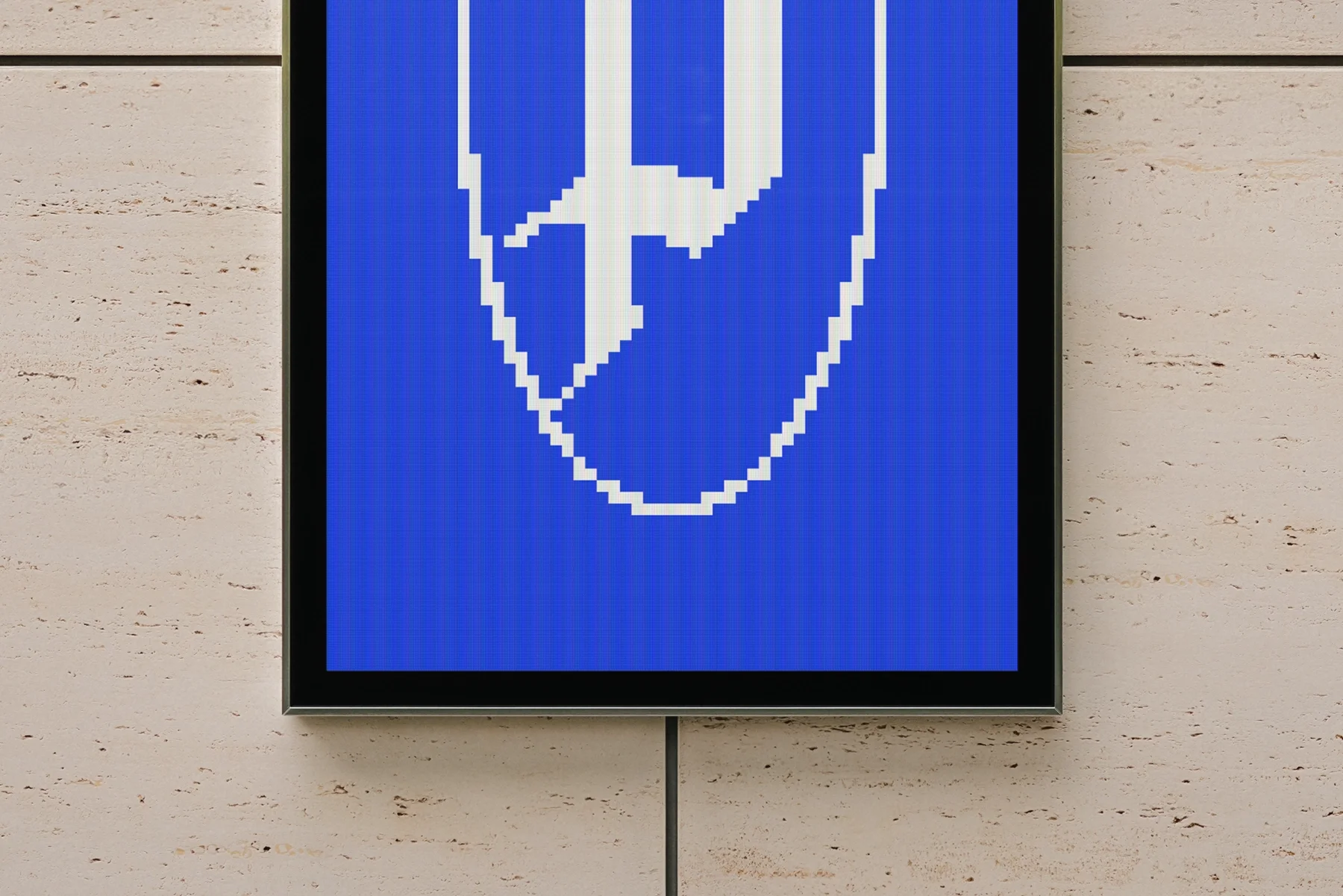 Vertical_Display_7 3.webp