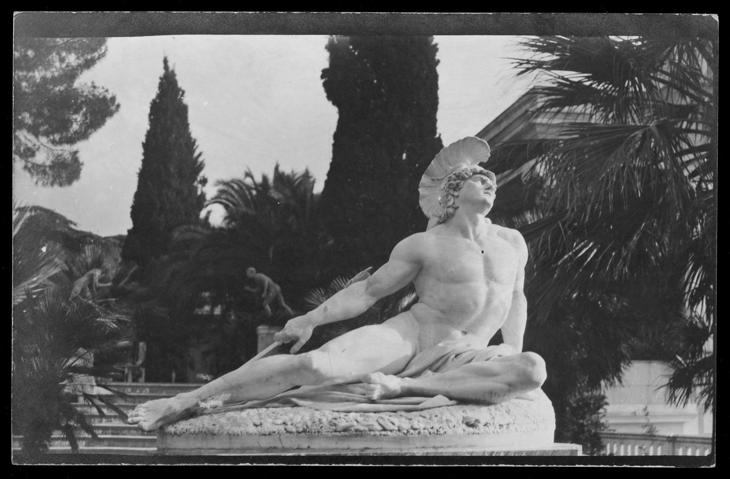 Escultura en el jardín
Fotografía