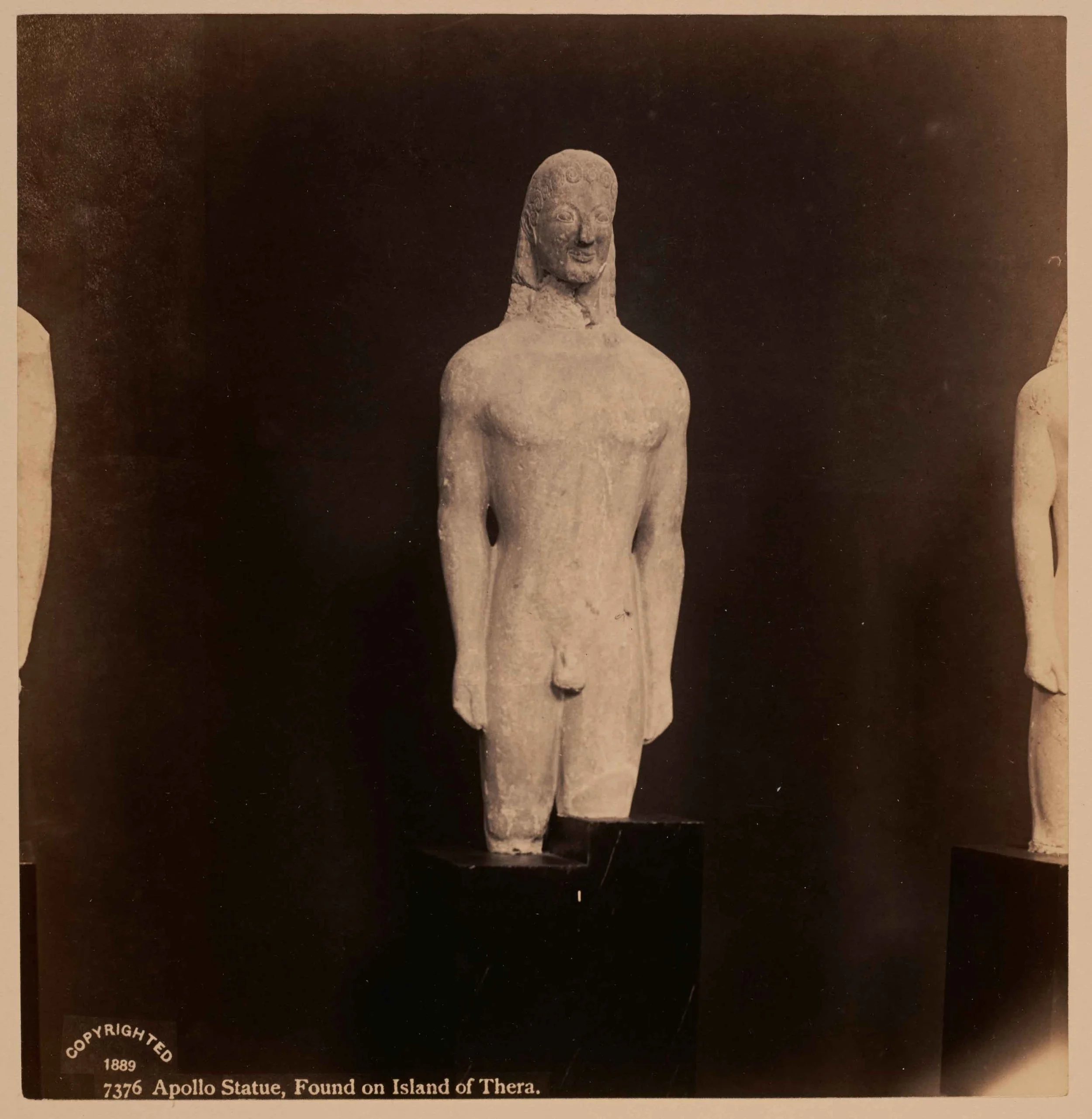 Estatua y huella fotográfica
Fotografía